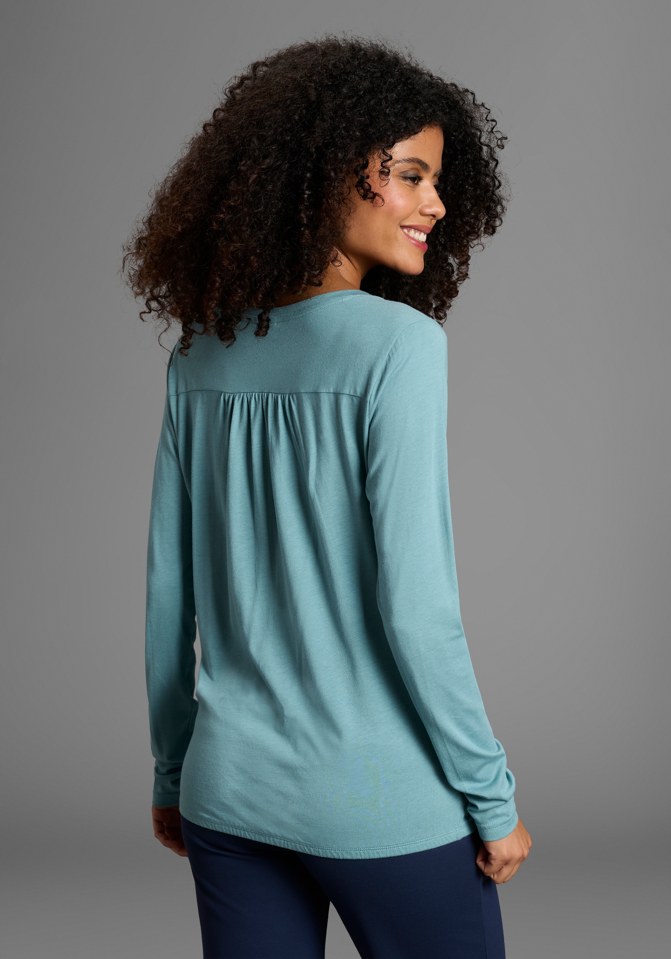 KangaROOS T-shirt à manches longues mit Knopfleiste und süssen Details