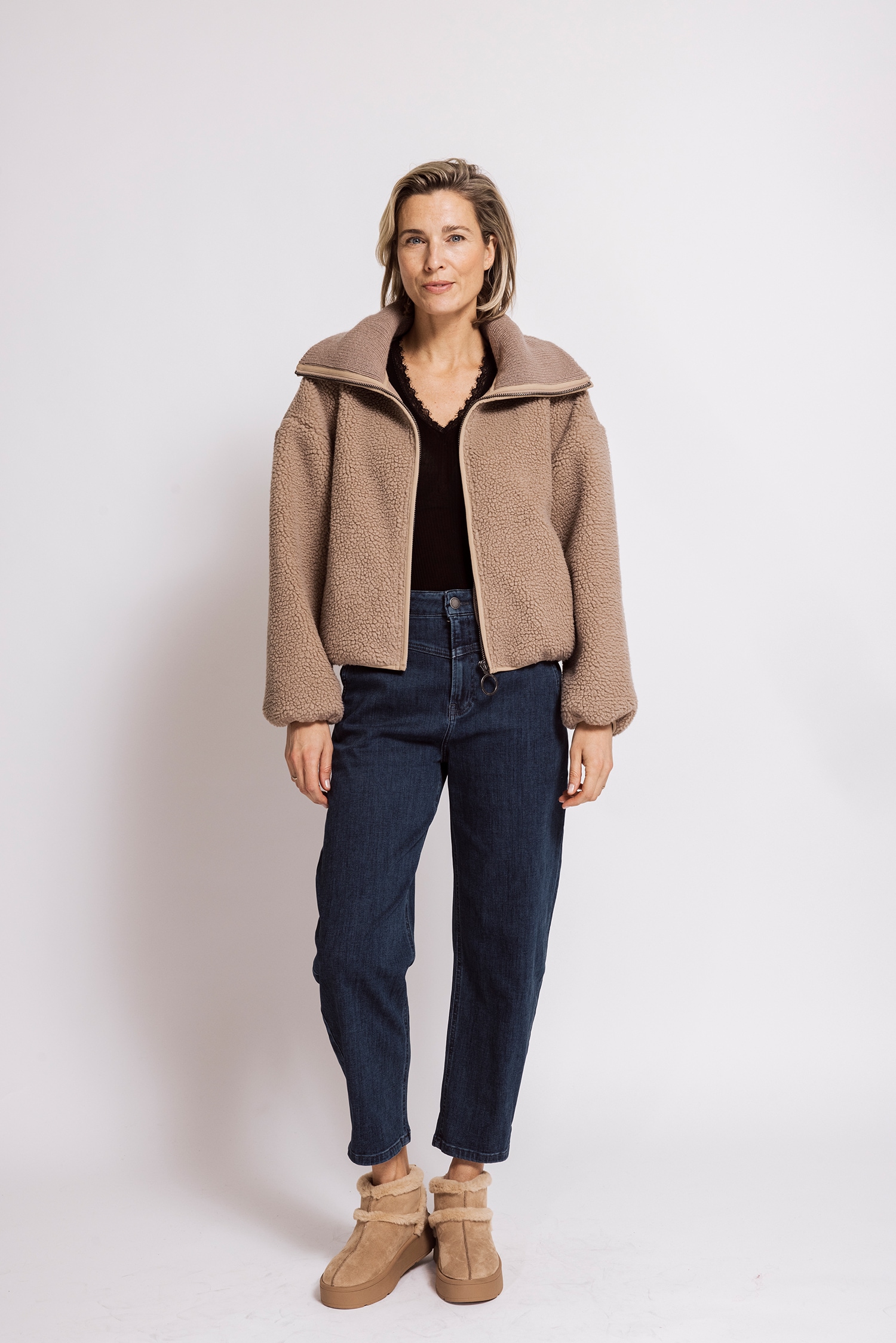 Zhrill Blazer court »ZIRA« Fleecejacke im Casual Stil, bequeme Passform, XXL-Kragen