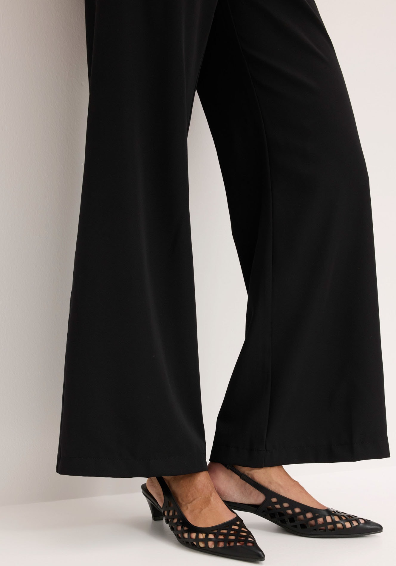 bonprix Pantalon marlène  jambe large, pli marqué et ceinture confortable