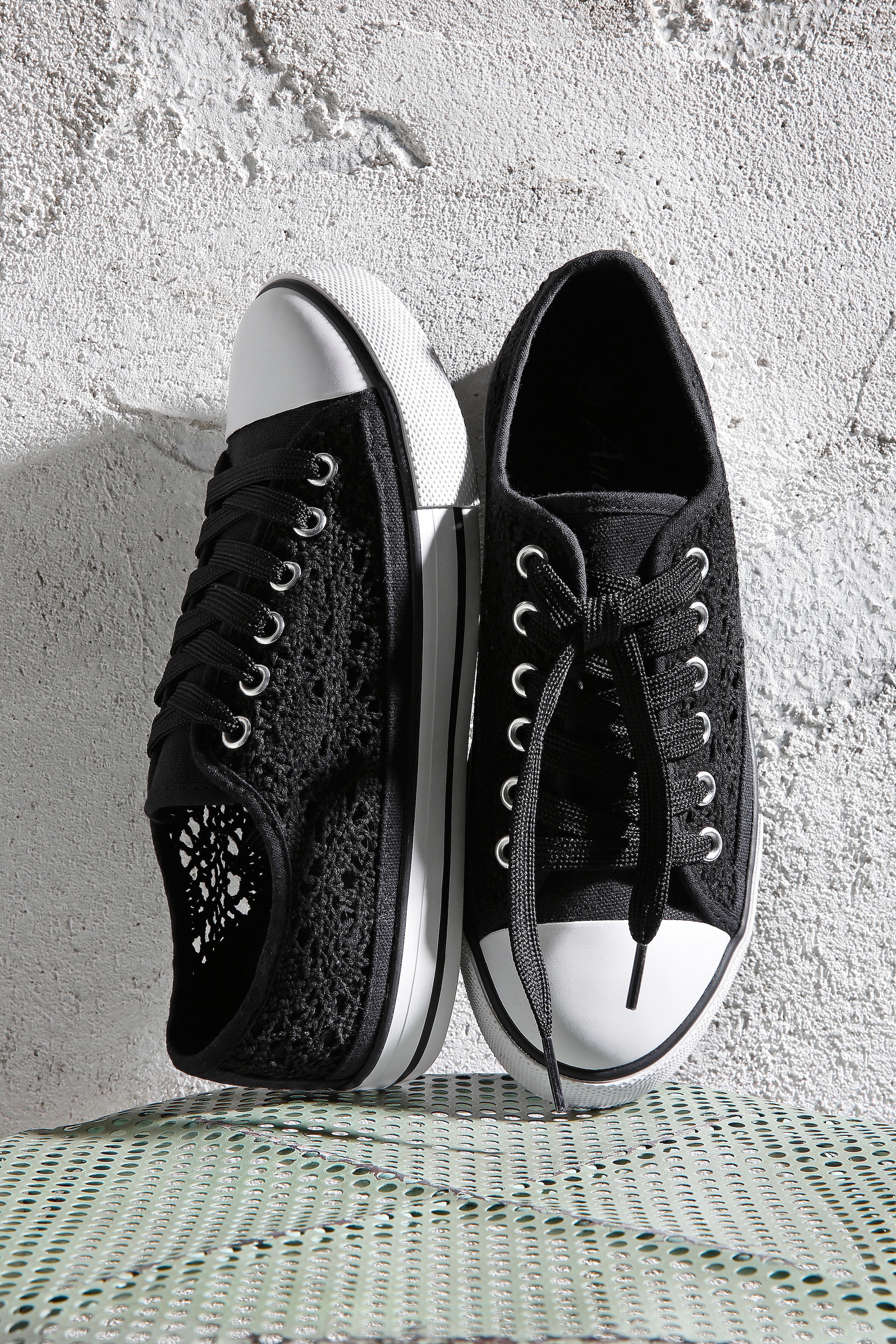 Aniston SHOES Sneaker  Schnürschuh, Freizeitschuh in Häkeloptik - NEUE KOLLEKTION