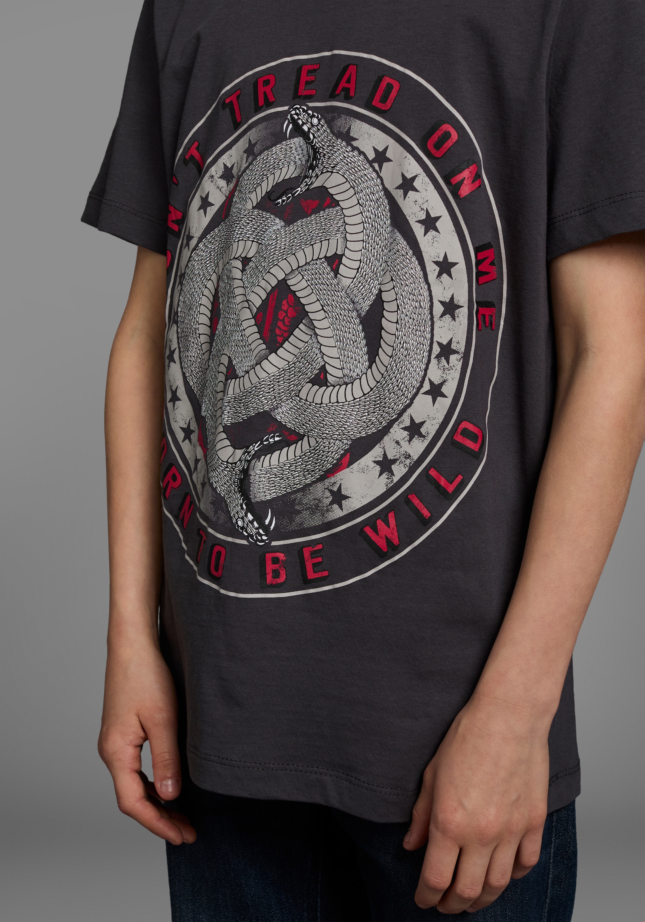 KIDSWORLD T-Shirt, Kurzarm, Basic-Passform, mit modischem Druck, Rundhalsausschnitt