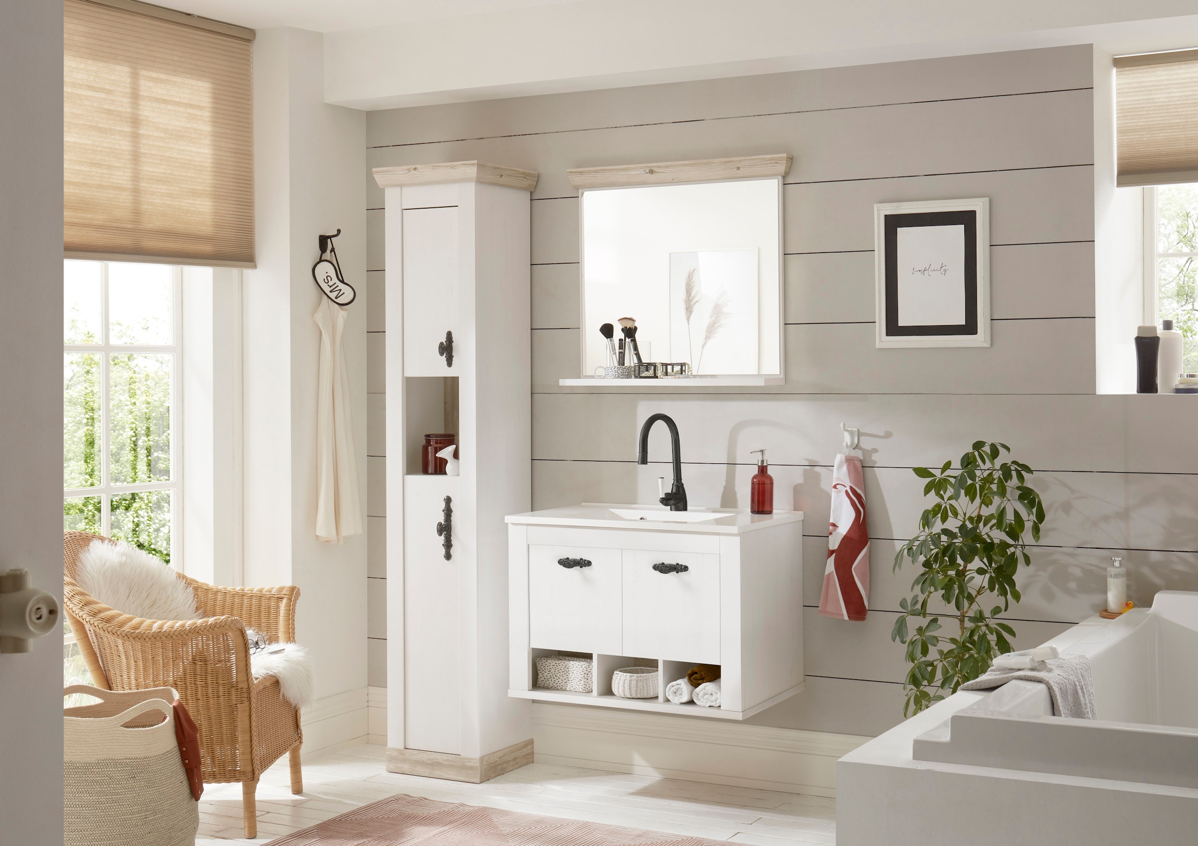 Home affaire Badmöbel-Set »Florenz, Bad im Landhausstil, 3-teiliges Badezimmer«, (3 St.), Hänge-Waschtisch, Schrank und Spiegel, in Pinie Weiss, Stauraum