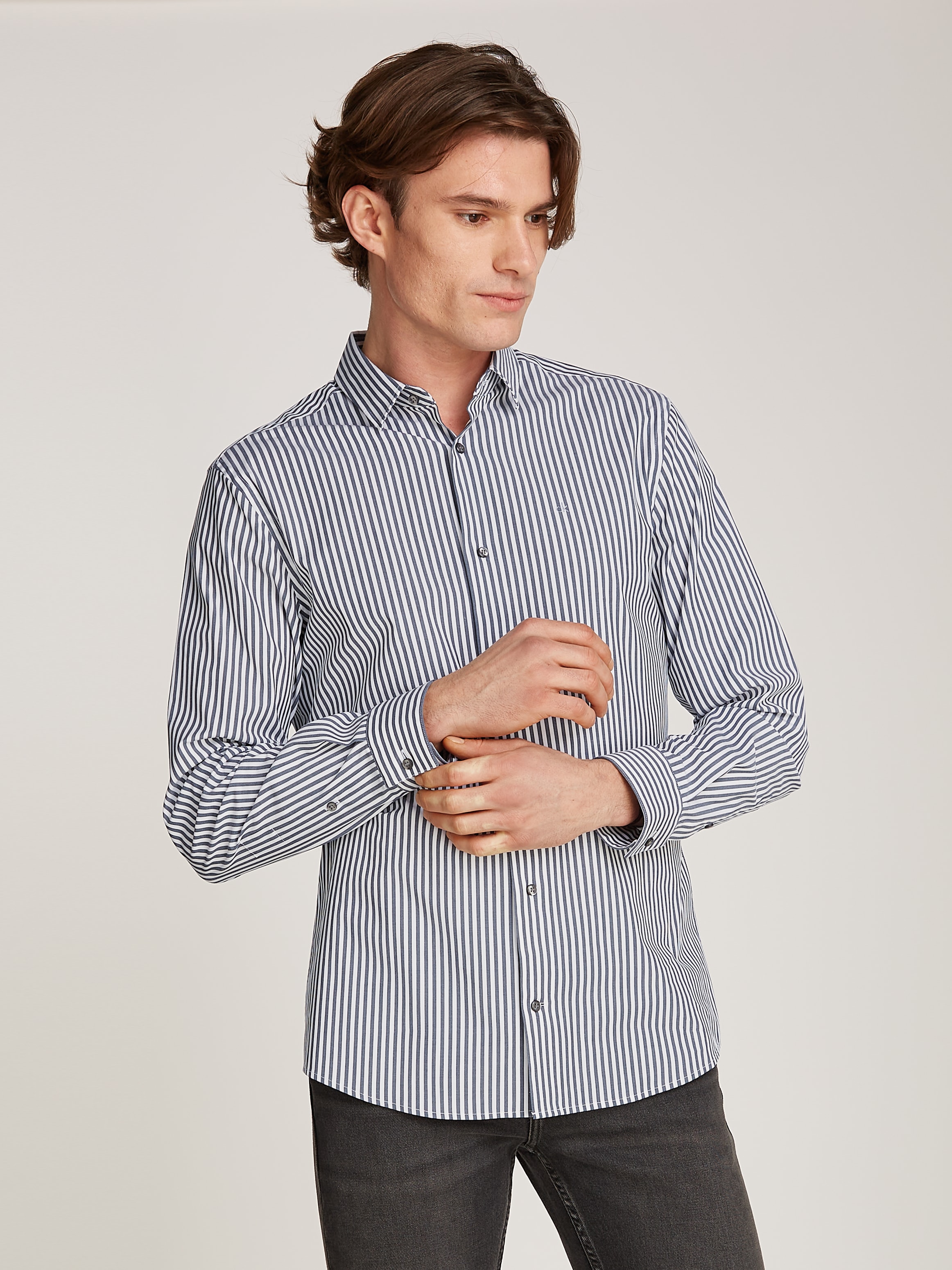 Image of Calvin Klein Langarmhemd "POPLIN STRETCH STRIPE SHIRT" mit Streifenmuster und Logostickerei