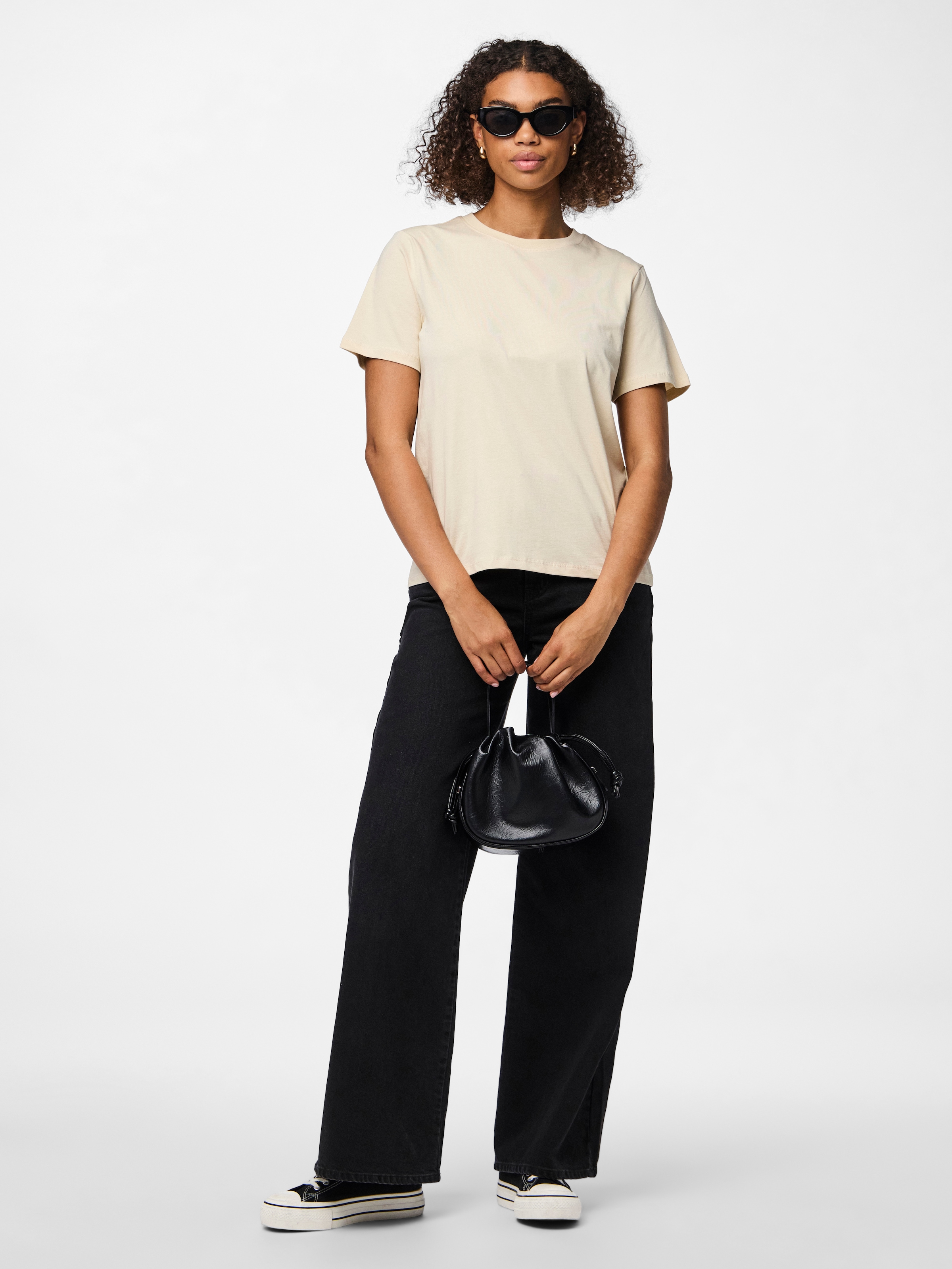 pieces Shirt à col rond »PCRIA SS SOLID TEE NOOS BC«