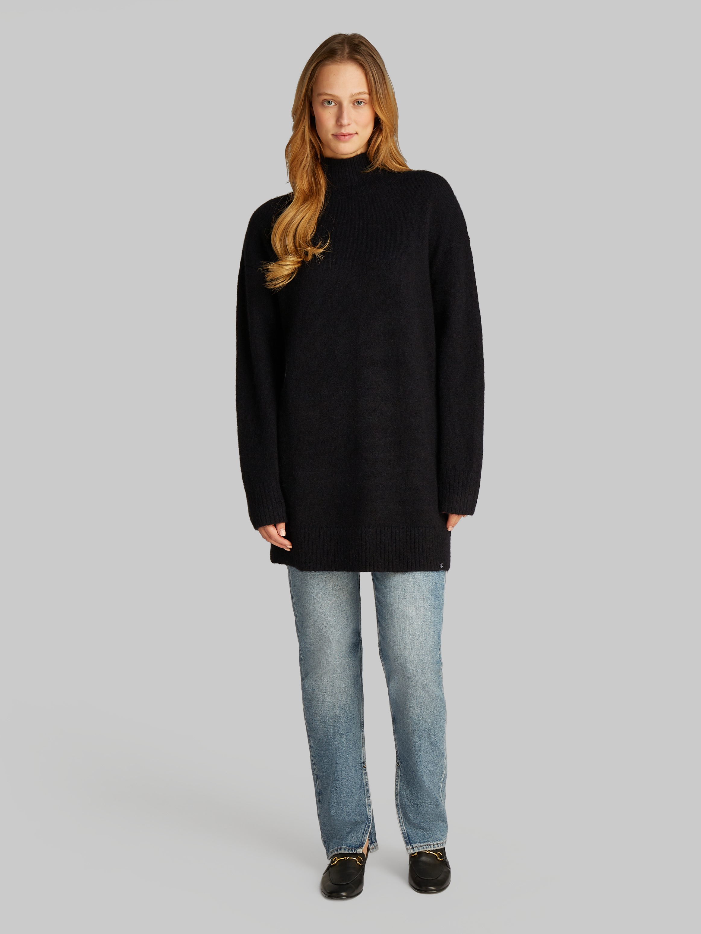 Calvin Klein Jeans Jerseykleid »FLUFFY YARN LOOSE SWEATER DRESS«, mit Logostickerei