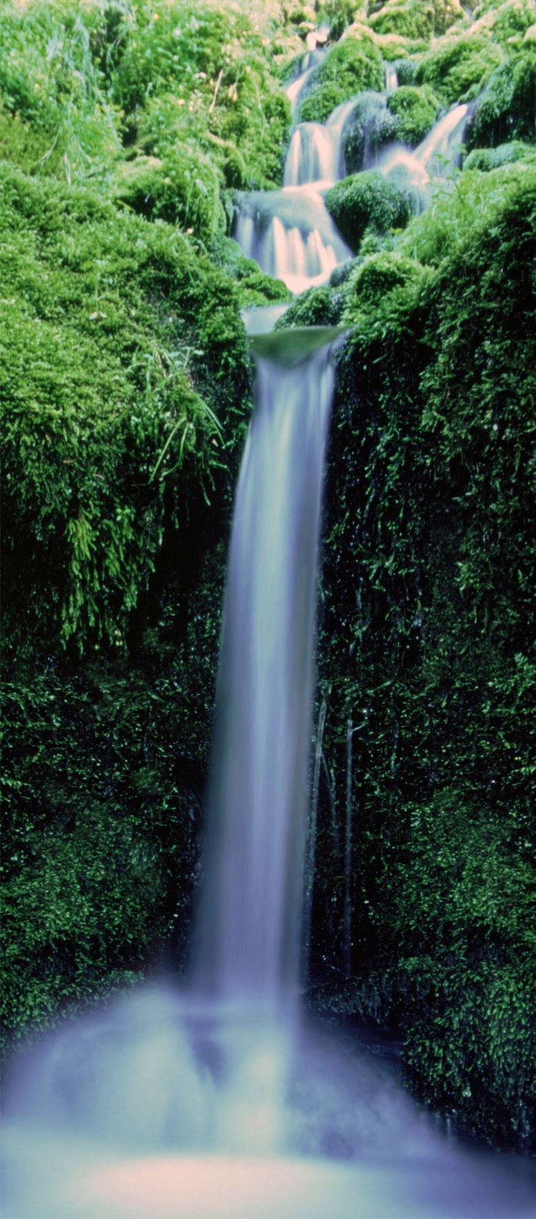 Image of Papermoon Fototapete »Zaragoza Falls - Türtapete«, matt, Vlies, 2 Bahnen, 90 x 200 cm bei Ackermann Versand Schweiz
