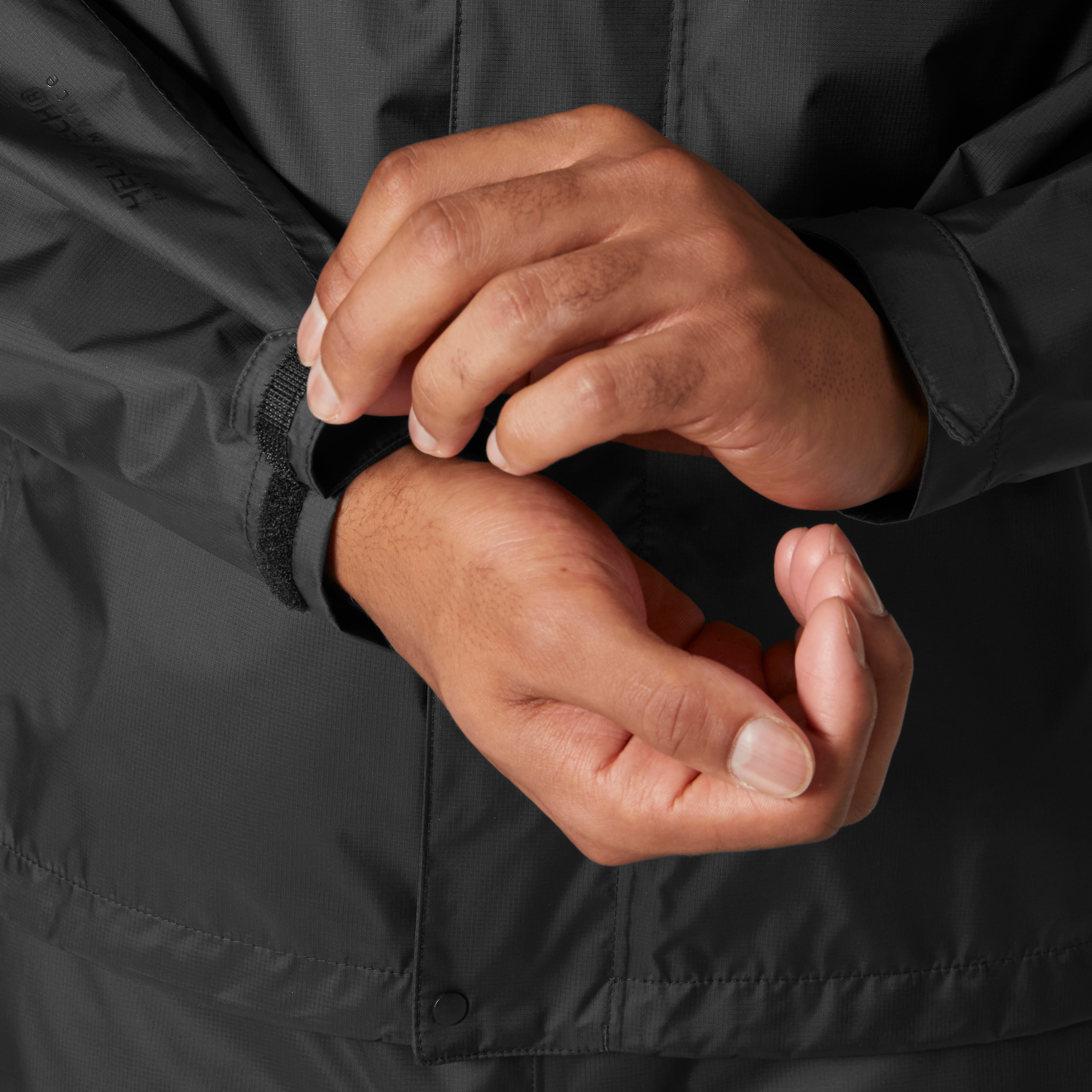 Helly Hansen Veste de pluie »LOKE JACKET« mit Kapuze Kapuze mit hohem Kragen, elastischer Kordelzug an Kapuze und Saum