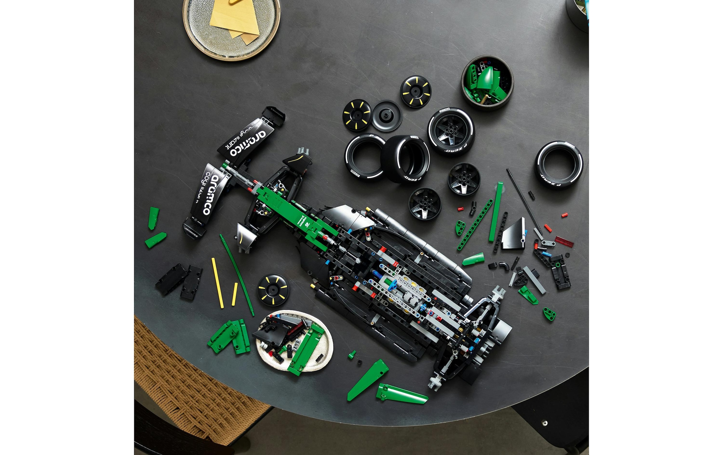 LEGO® Pions de construction »Aston Martin Aramco AMR25 F1 Auto (42240), LEGO Technic« fabriqué en Europe