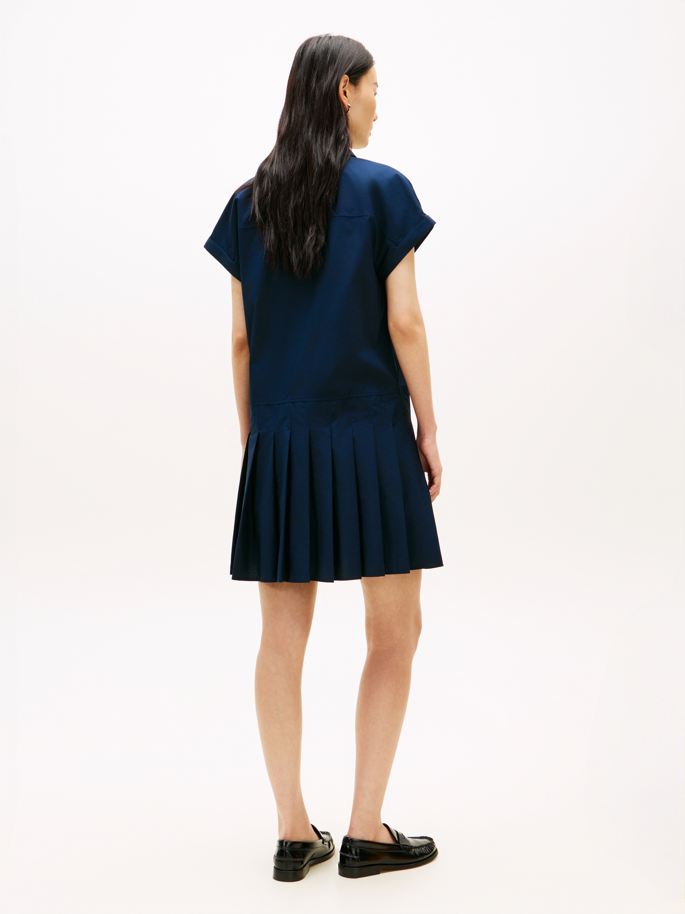 Tommy Hilfiger Shirtkleid »POPLIN PLEATED SHORT SS DRESS« mit Logo-Stickerei