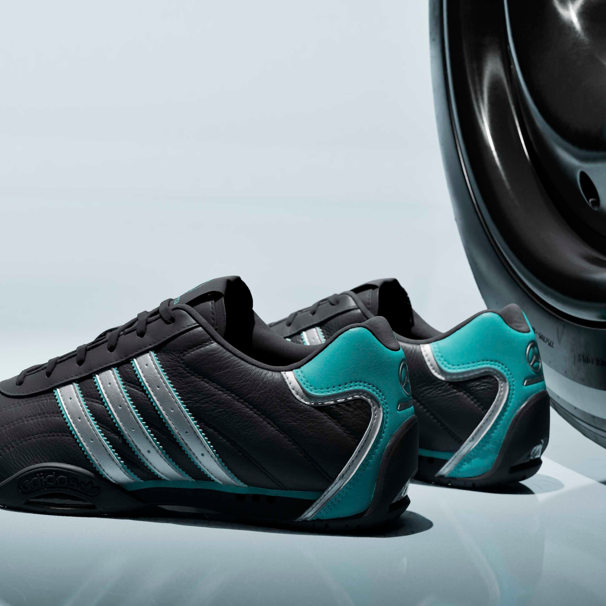 adidas Performance Sneakers »ADIRACER LO MERCEDES AMG PETRONAS F1 TEAM«