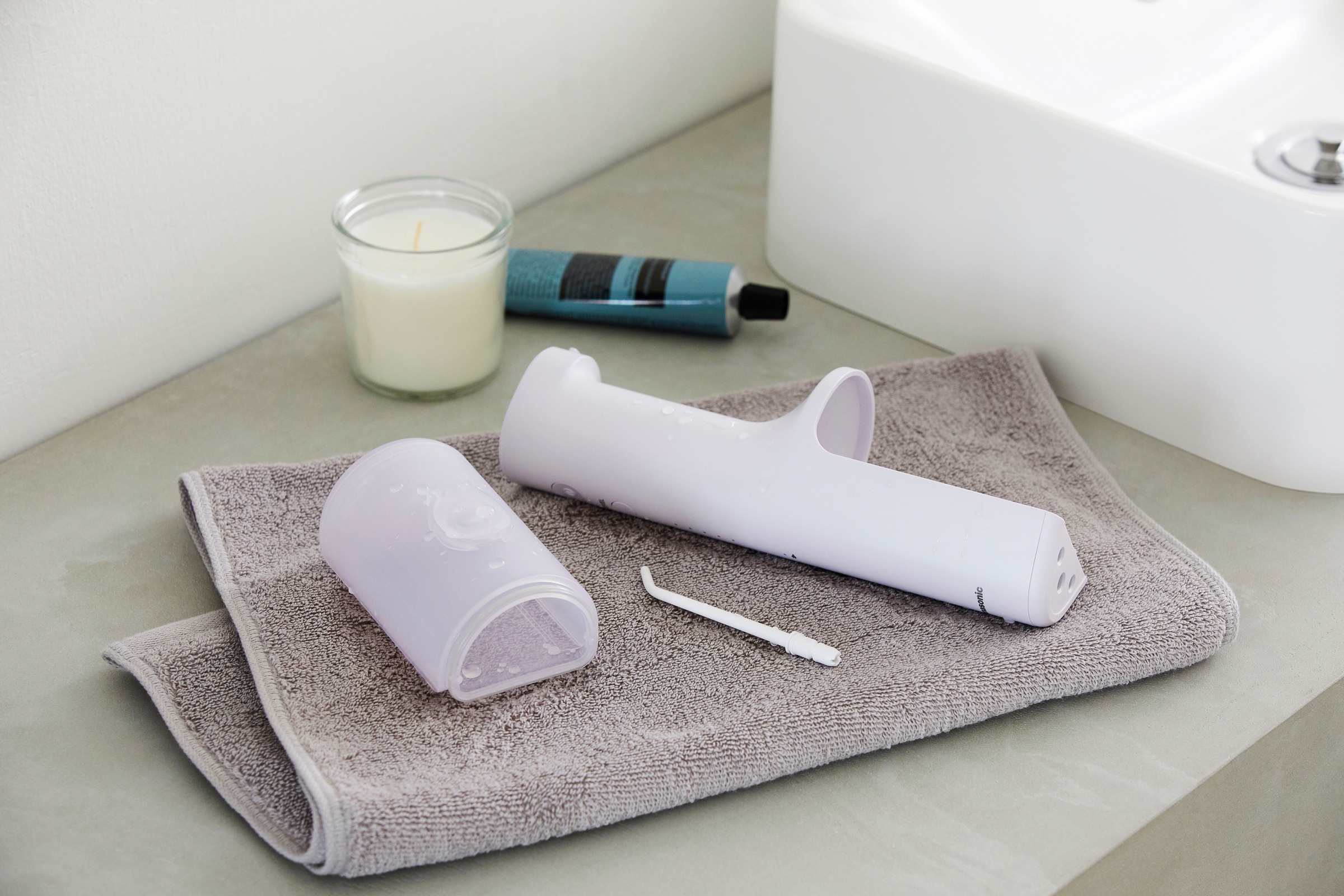 Panasonic Douche buccale »EW-DJ27-V303« 4 cuis Aufsätze Kabellos, 5 Stufen, 200 ml Wassertank, kontaktloses Laden