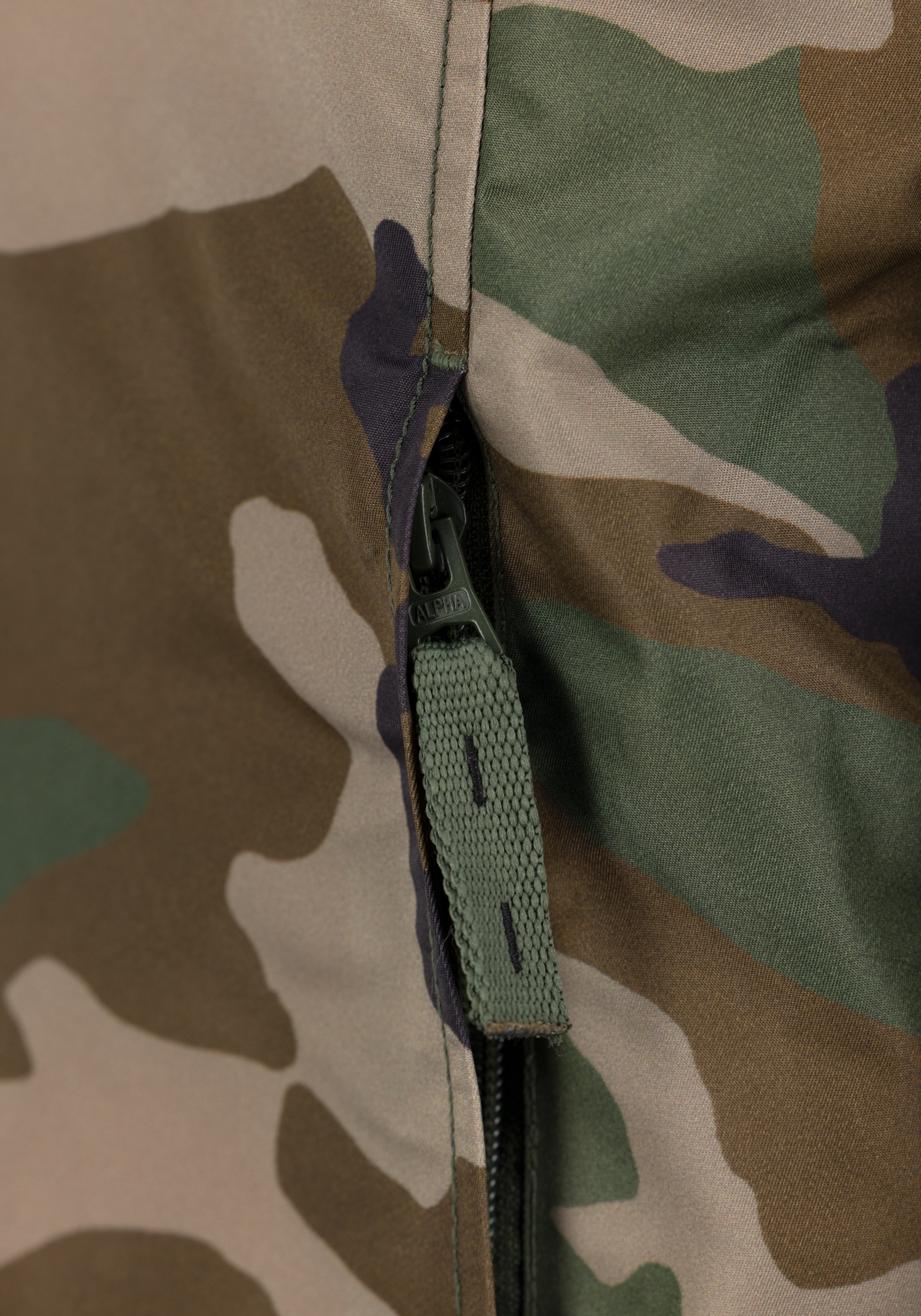 Alpha Industries Anorak »Alpha Industries Men - Outdoor Jackets HPO Anorak Camo«