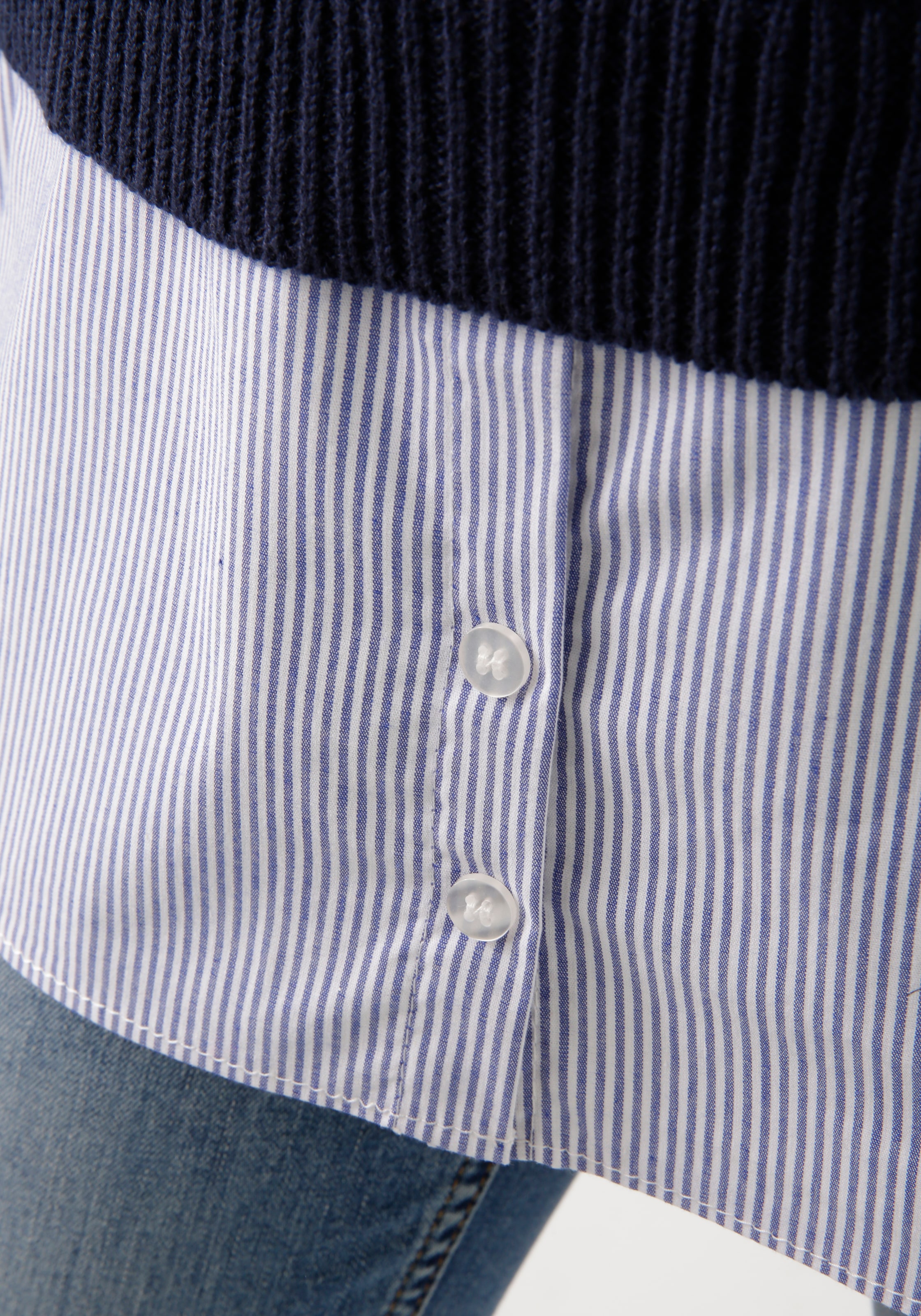 Aniston CASUAL Strickpullover, mit gestreiftem Bluseneinsatz am Saum