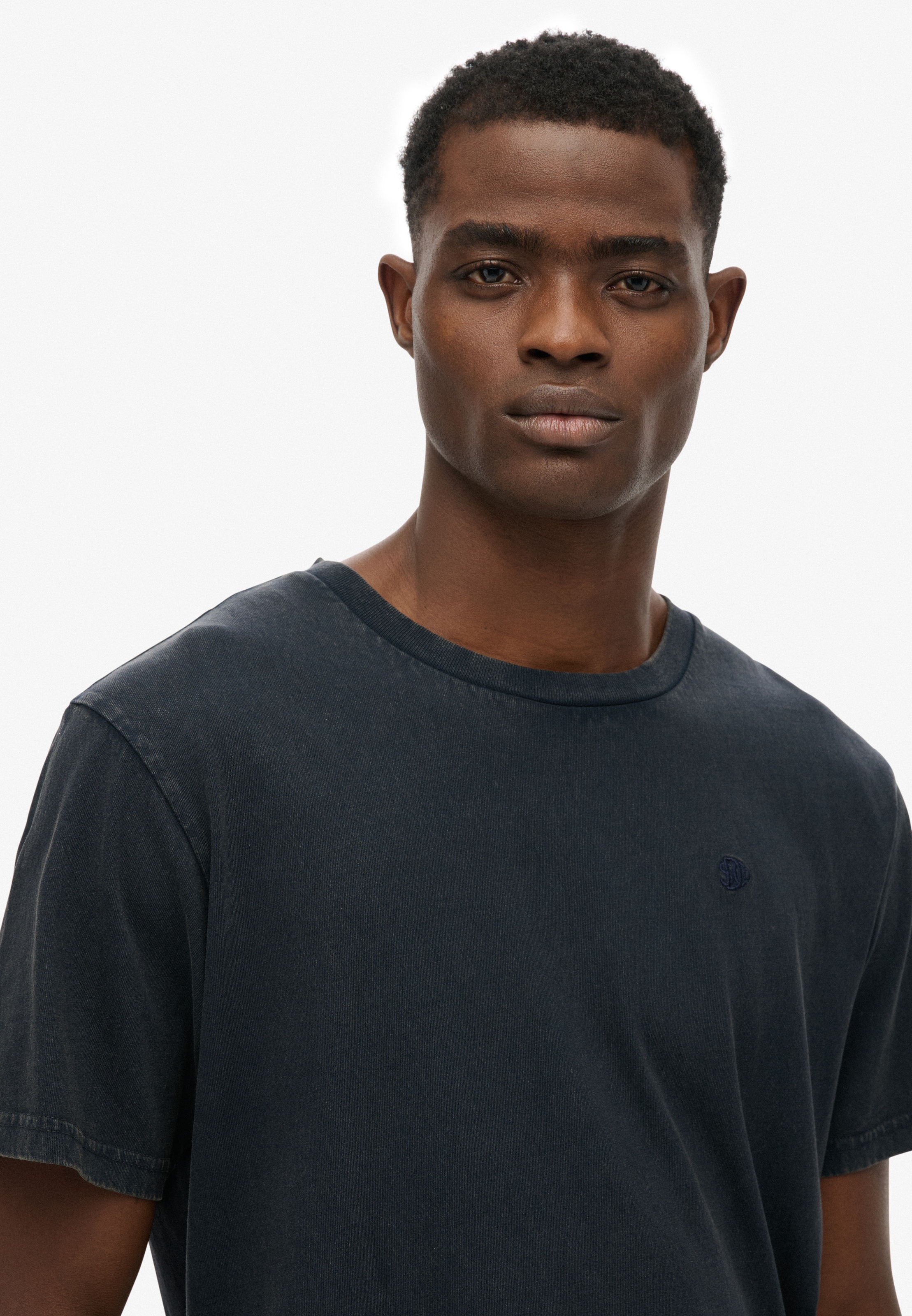 Superdry Rundhalsshirt »ESSENTIALS RELAXED TEE«