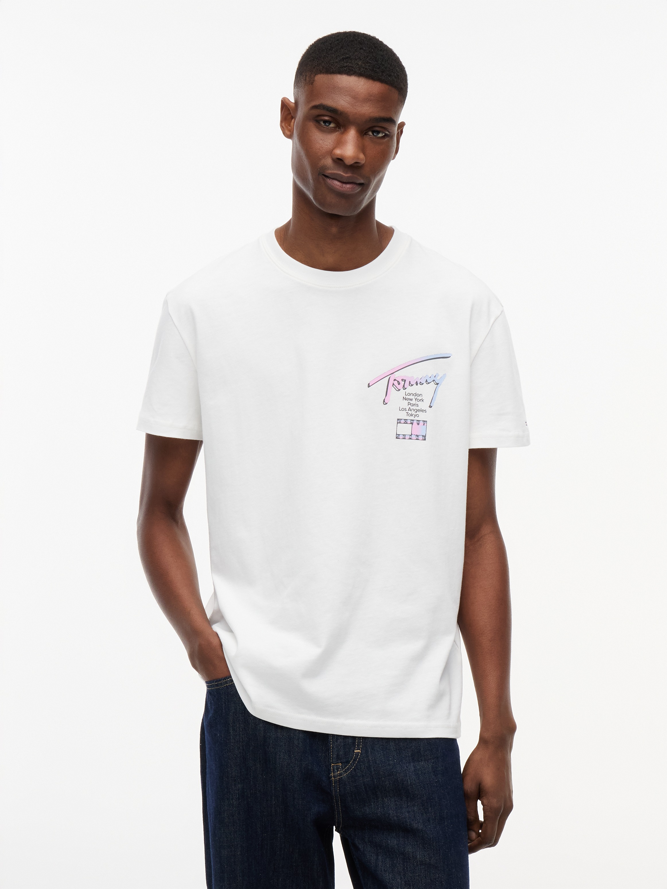 Image of Tommy Jeans T-Shirt "TJM REGULAR CITY SIGNATURE" mit Tommy-Signatur-Logo auf dem Rücken