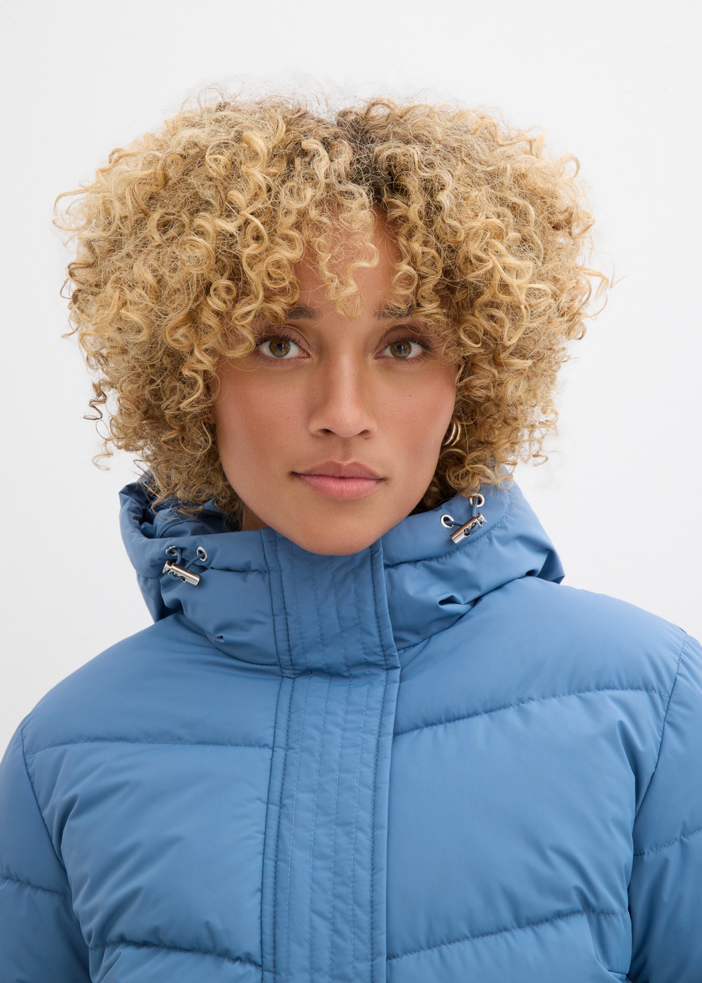 bonprix Steppmantel mit wattierter Verarbeitung, lässig geschnitten, sportlicher Stil