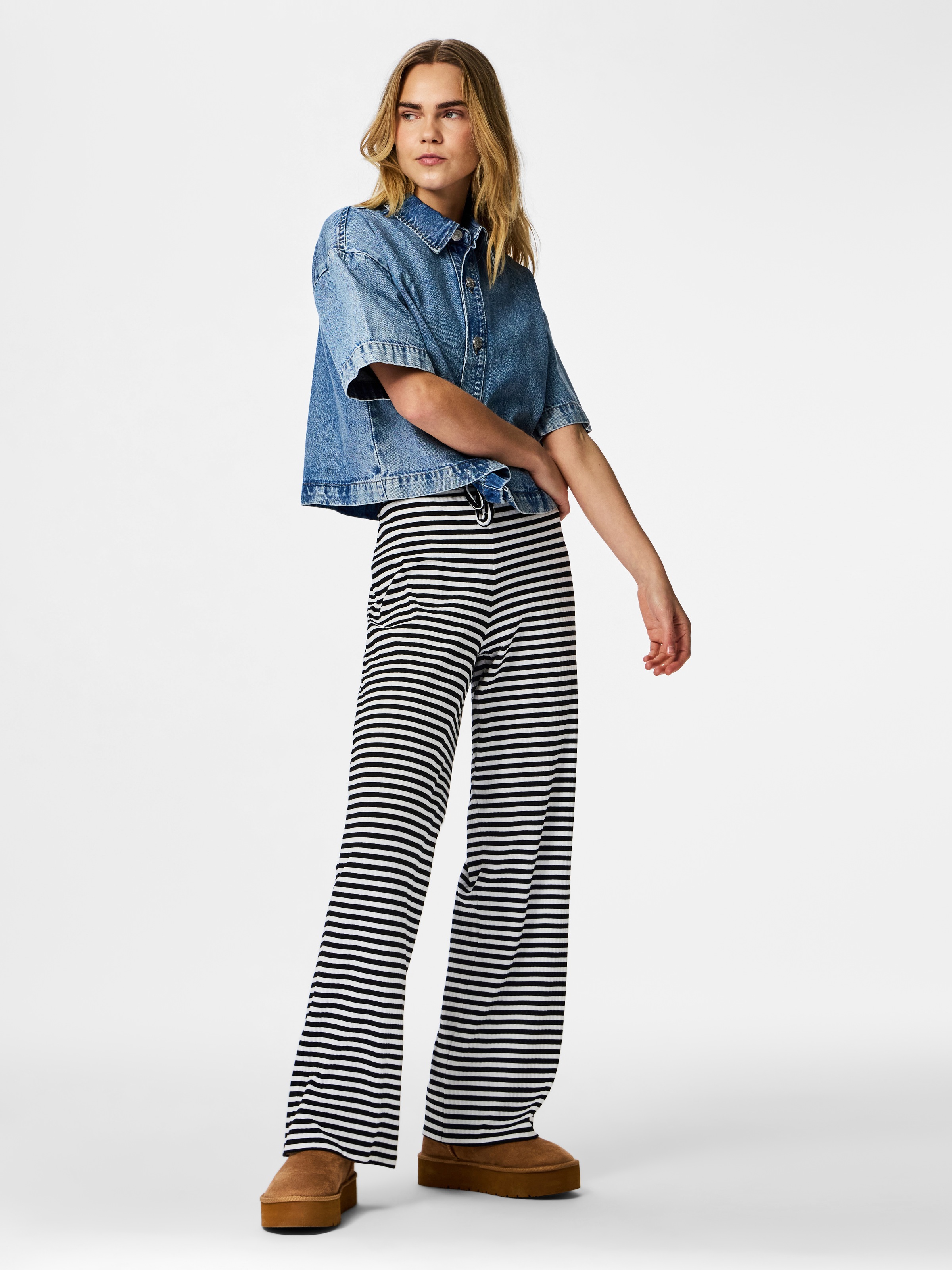 pieces Jeansbluse »PCSKY SS A-SHAPE DENIM TOP NOOS BC« Baumwolle, loose fit
