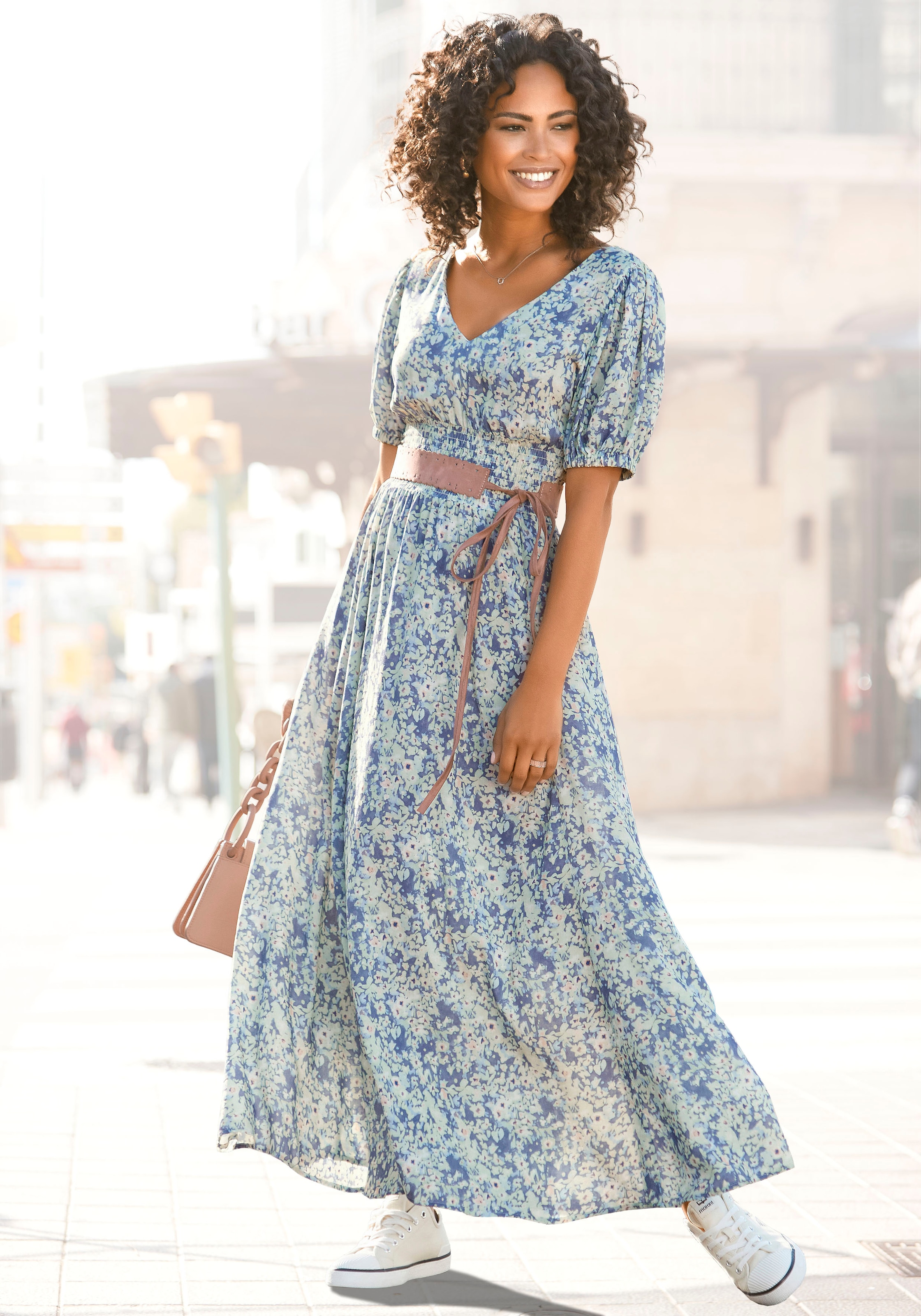 Image of Buffalo Maxikleid "mit zartem Blumendruck und V-Ausschnitt aus Webware" Ohne Taschen kurzärmliges Sommerkleid, Strandkleid, Druckkleid, casual