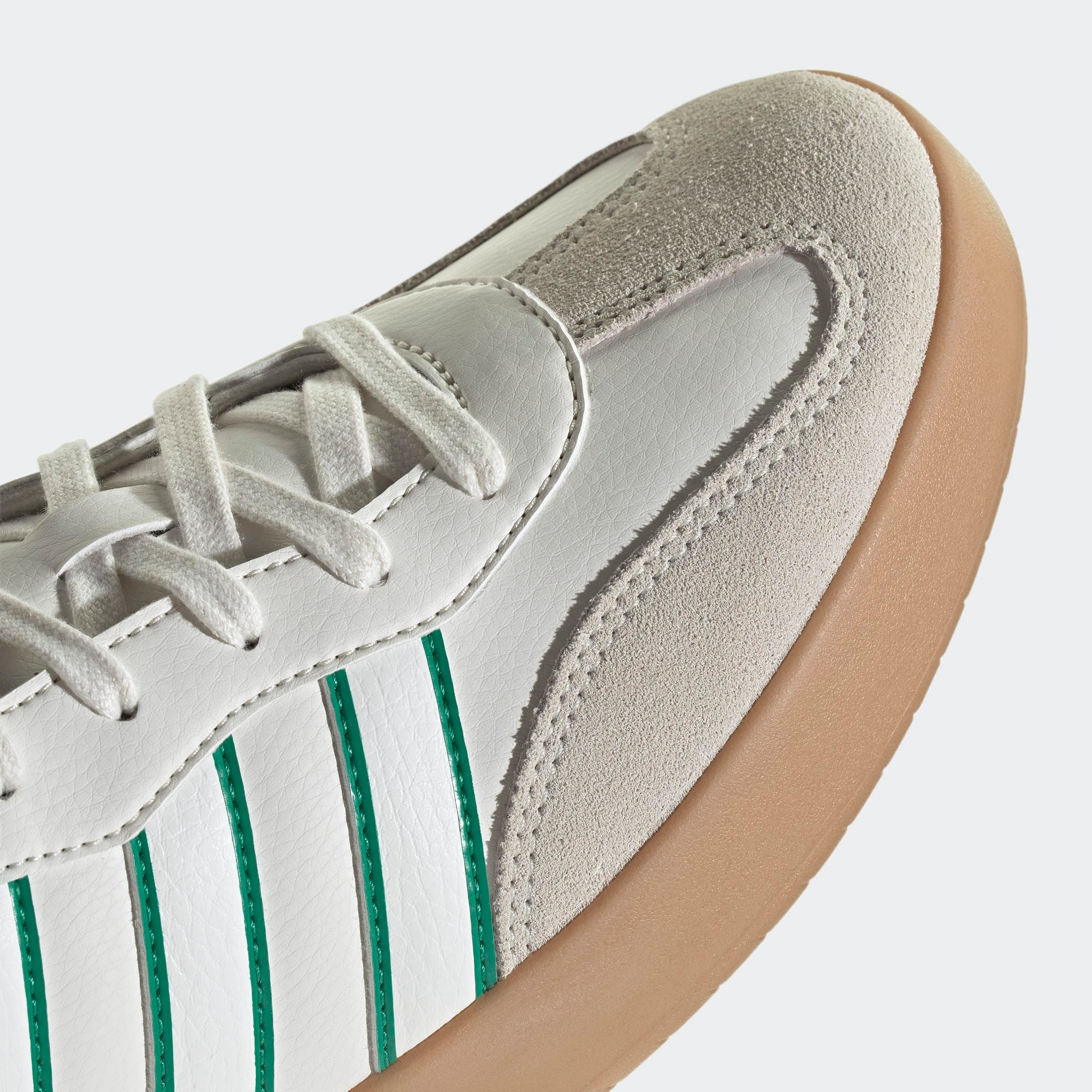 adidas Sportswear Sneaker »BARREDA«, Design auf den Spuren des adidas Handball Spezial