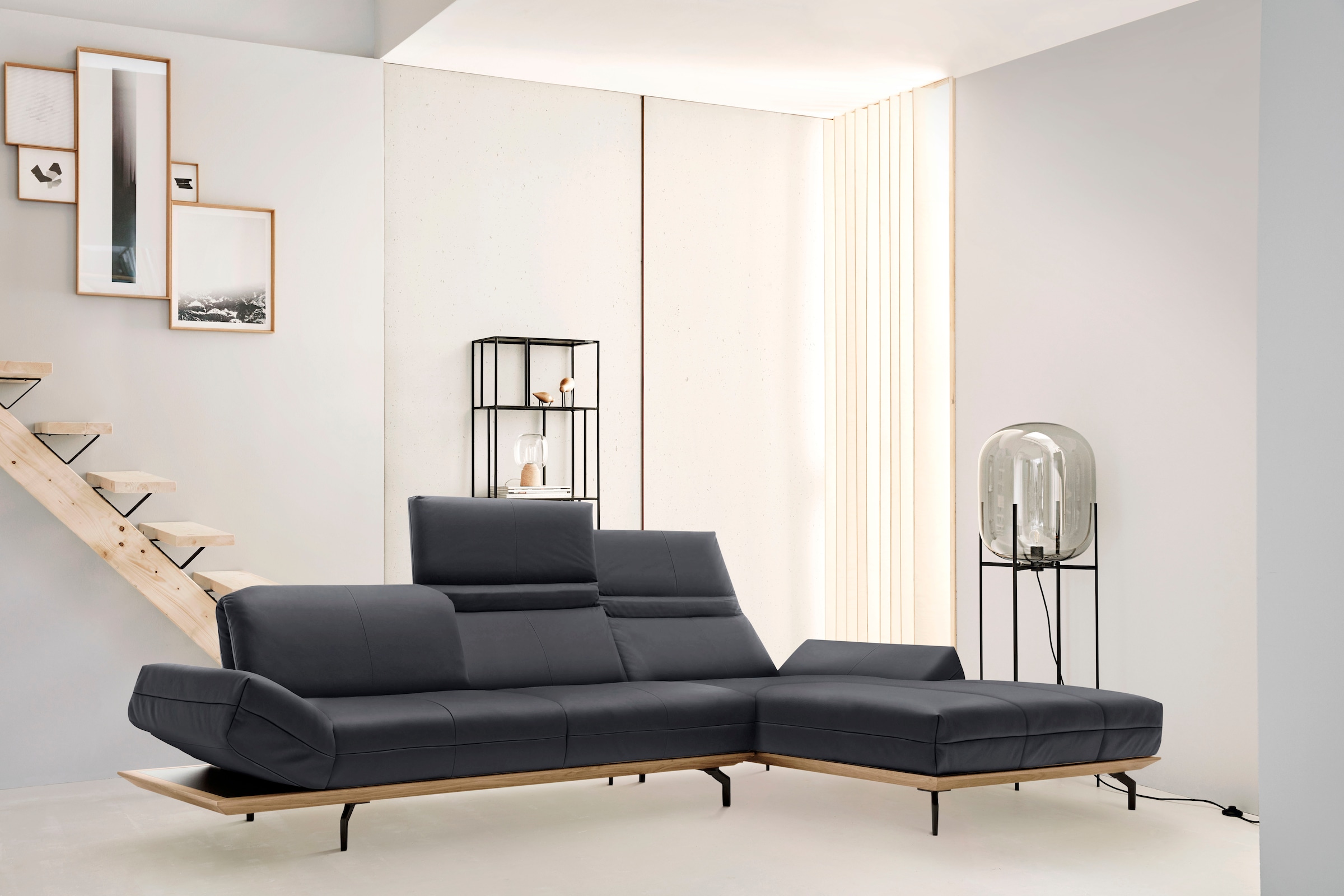 Image of Creation BY ROLF BENZ Ecksofa "CR.420, Designecksofa, L-Form" in 2 Qualitäten, Holzrahmen in Eiche Natur oder Nussbaum, Breite 293 cm