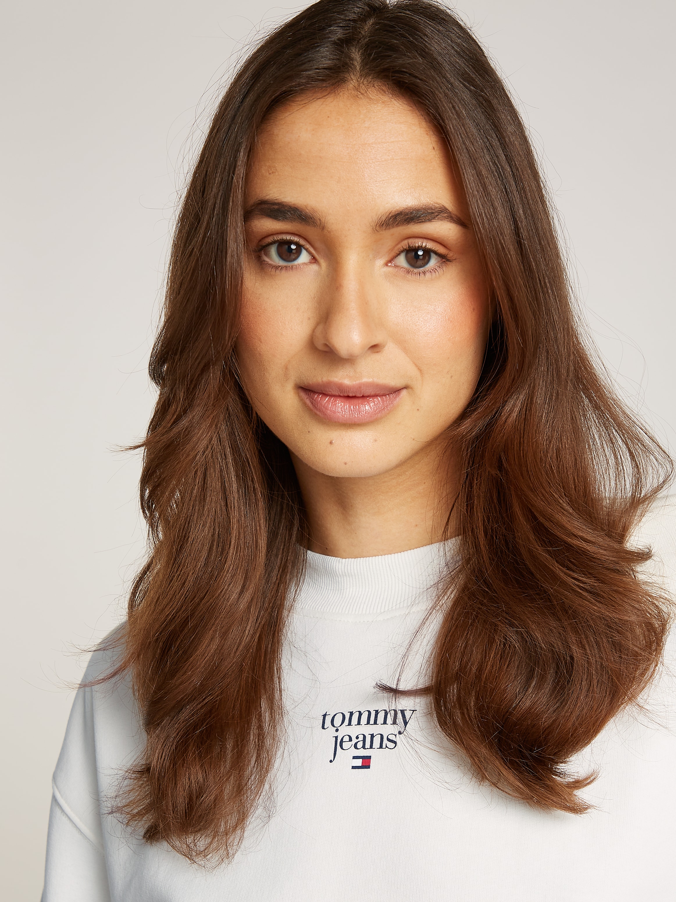 Tommy Jeans Curve Sweatshirt »TJW ESSENTIAL LOGO 1 CREW EXT«, in Grossen Grössen mit Logoschriftzug