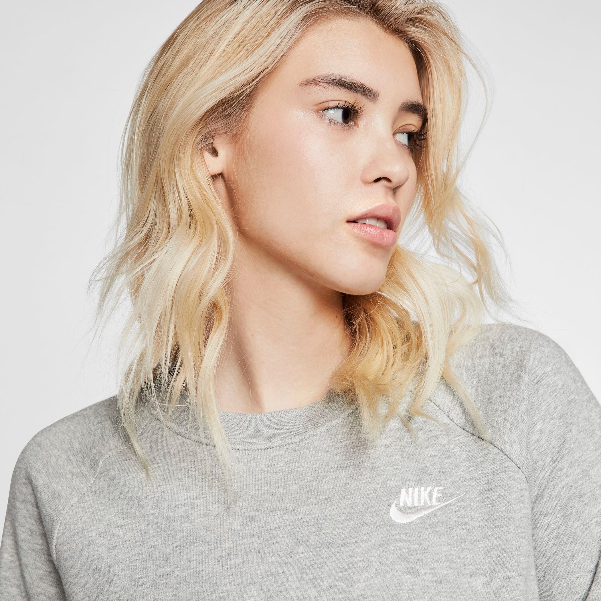 Nike Sportswear Sweatshirt »ESSENTIAL WOMENS FLEECE CREW«