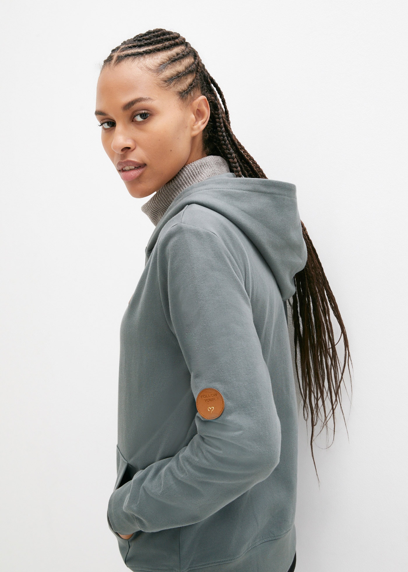 bonprix Kapuzensweatjacke mit Kapuze, mit Kängurutaschen, aus Baumwolle, mit Reissverschluss