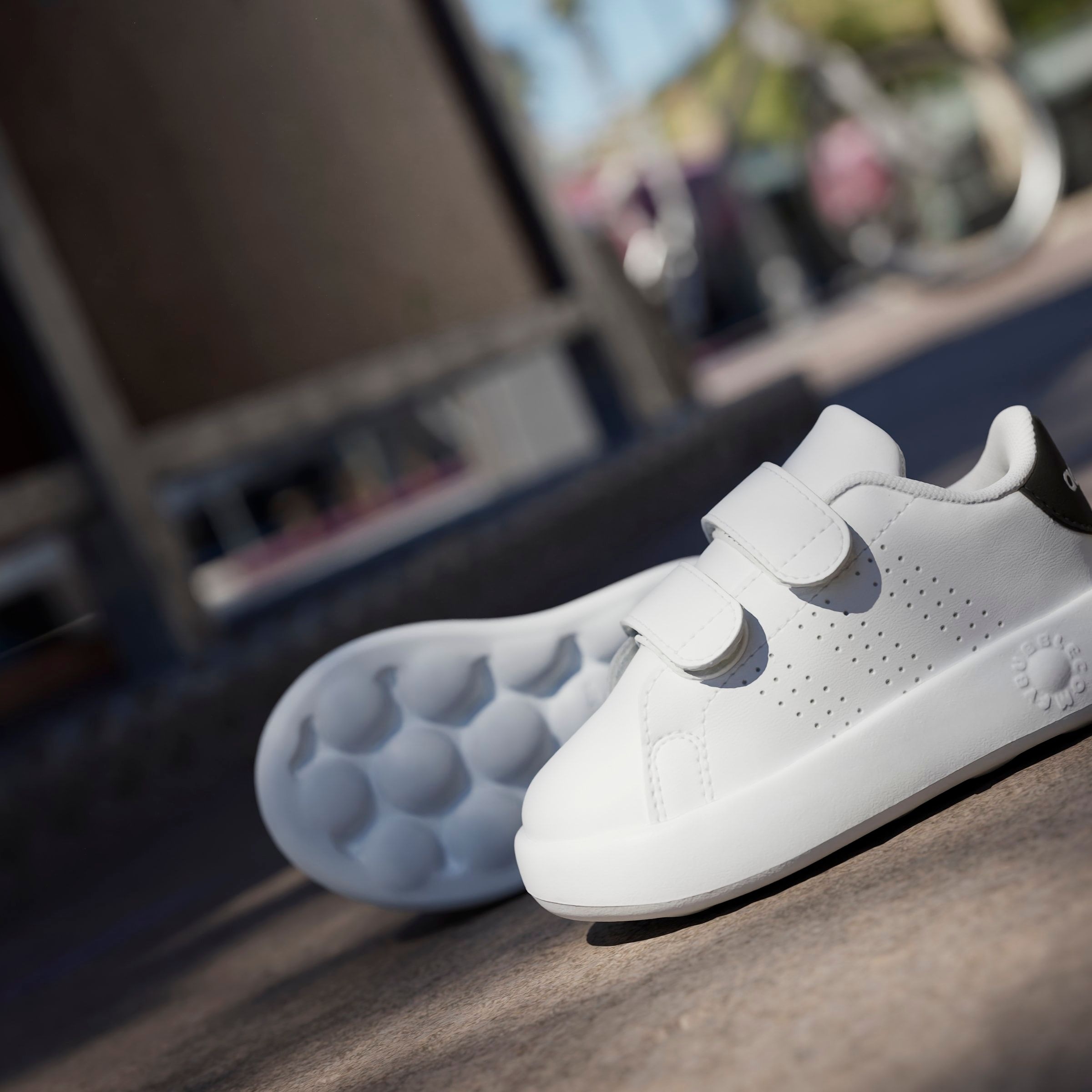 adidas Sportswear »ADVANTAGE KIDS«  Design inspiré des adidas Stan Smith, pour enfants