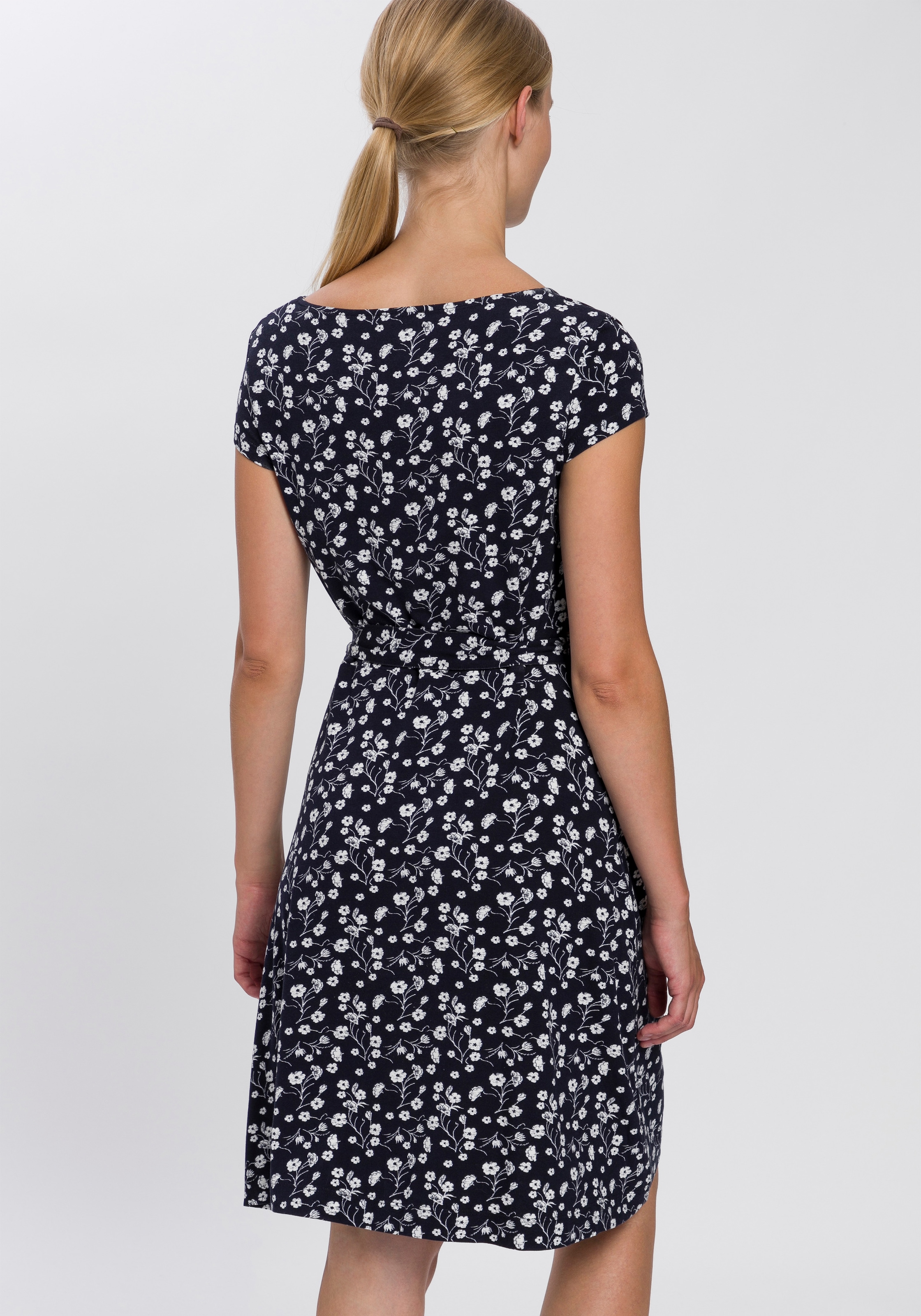 ♕ TOM TAILOR Jerseykleid, mit Bindegürtel in der Taille versandkostenfrei  kaufen | Sommerkleider