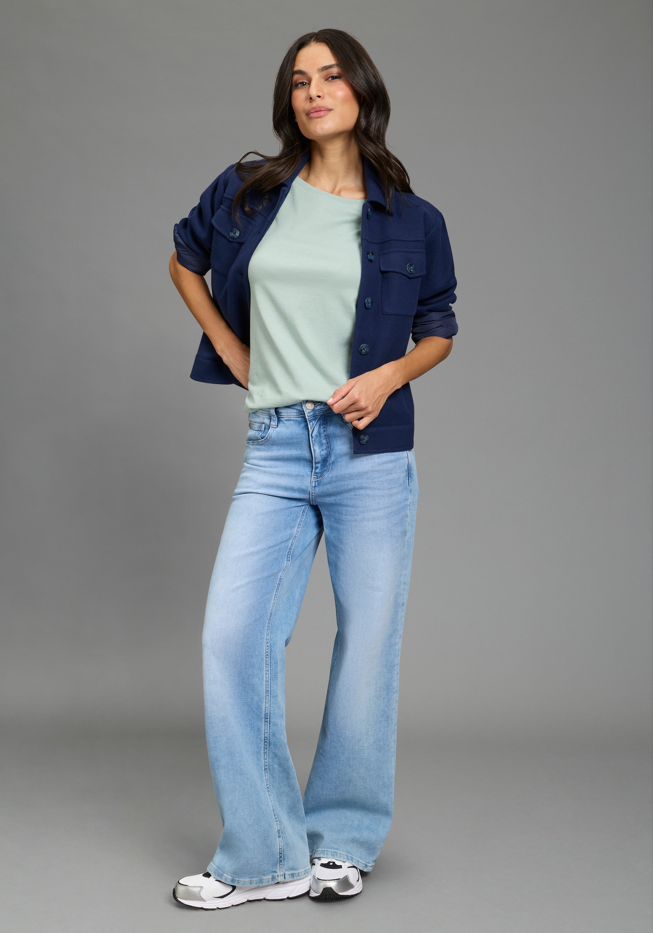 AJC T-shirt Basic-Stil, Oversize-Passform, Rundhalsausschnitt