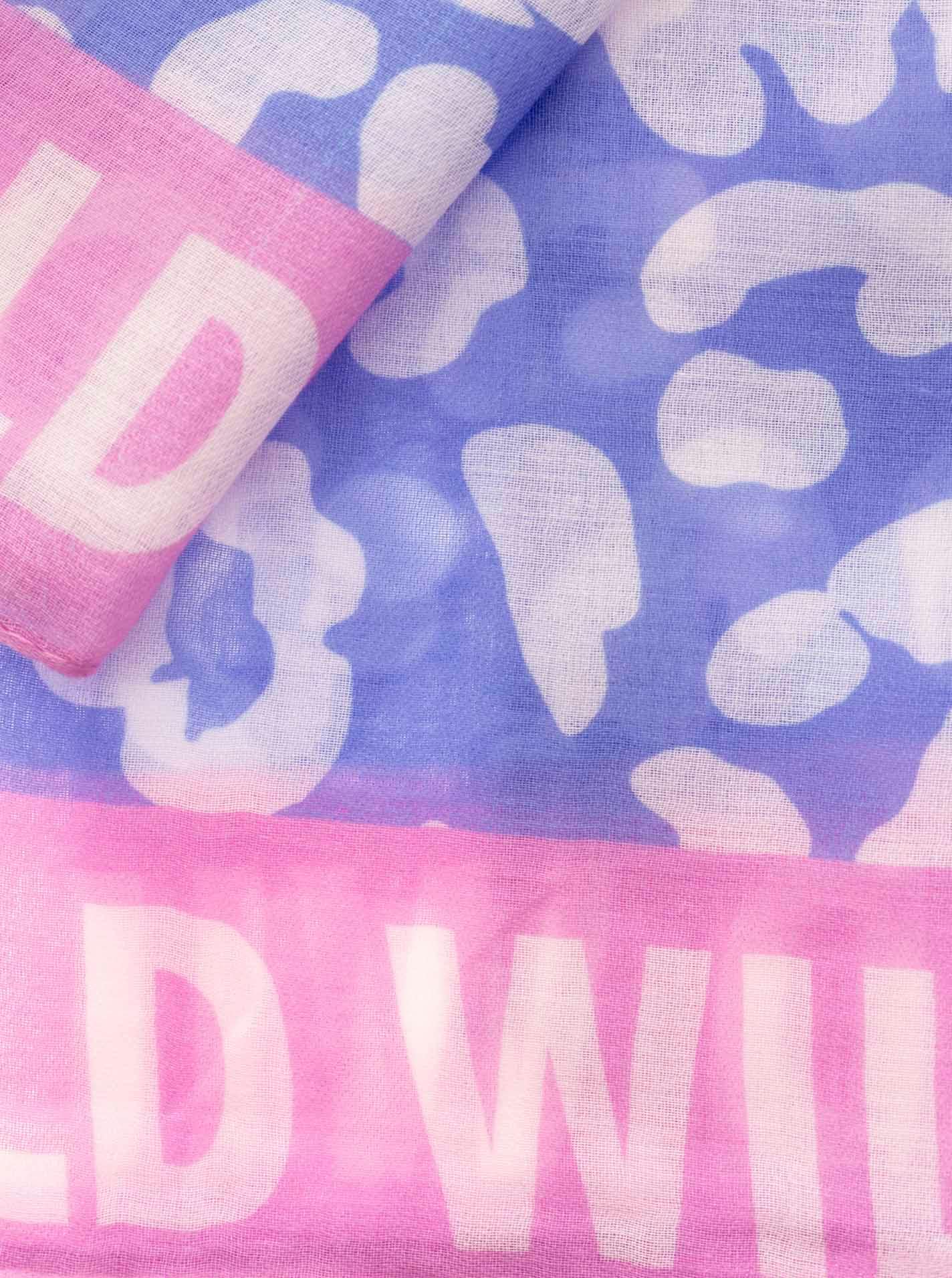 Zwillingsherz Écharpe »"Leo Dreams"« Leomuster und Schriftzug, transparenter Look