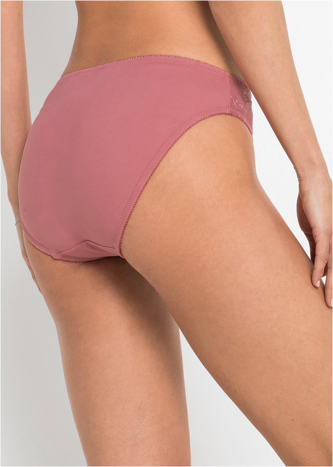 bonprix Slip Paquet, 2 cuis klassischer Stil, bequeme Passform, aus Polyamid und Elasthan