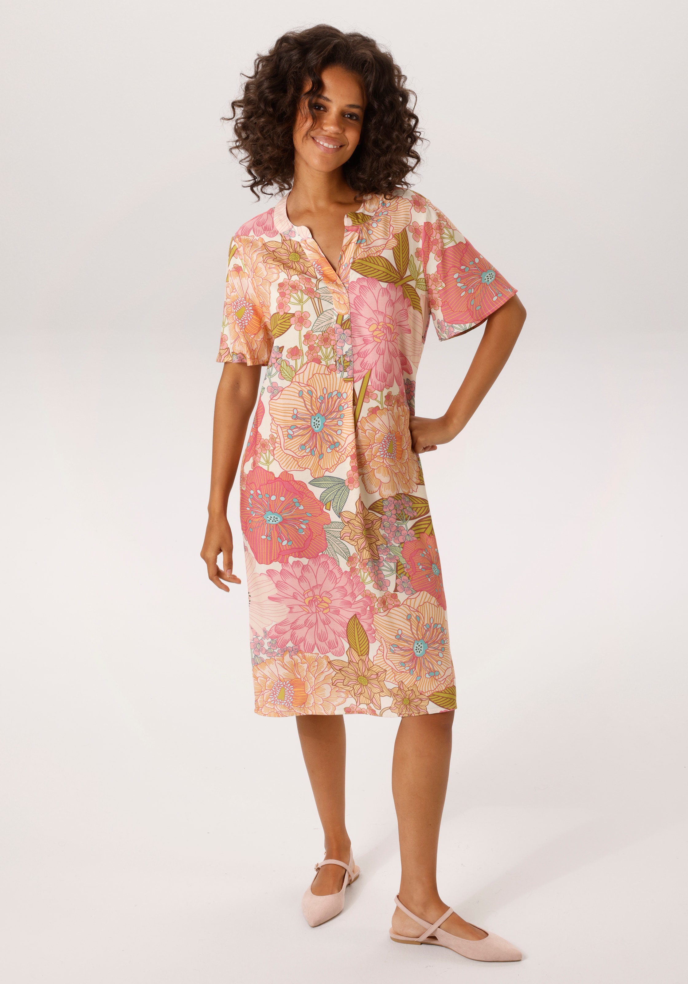 Image of Aniston CASUAL Sommerkleid mit farbenfrohen, grossflächigem Blumendruck