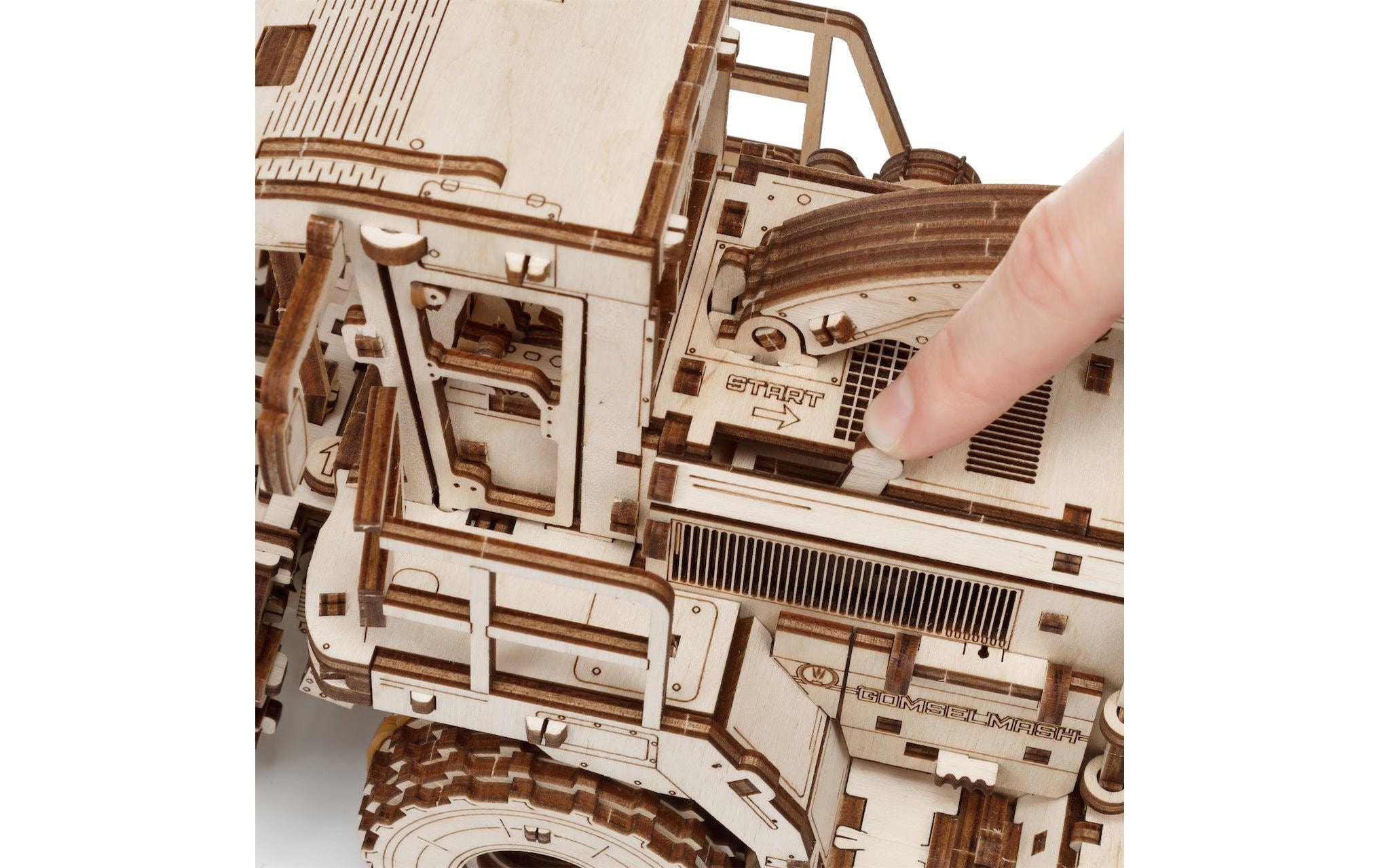   Modellbausatz »Eco-Wood-Art Mähdrescher FS80« 580 Stk. tlg.