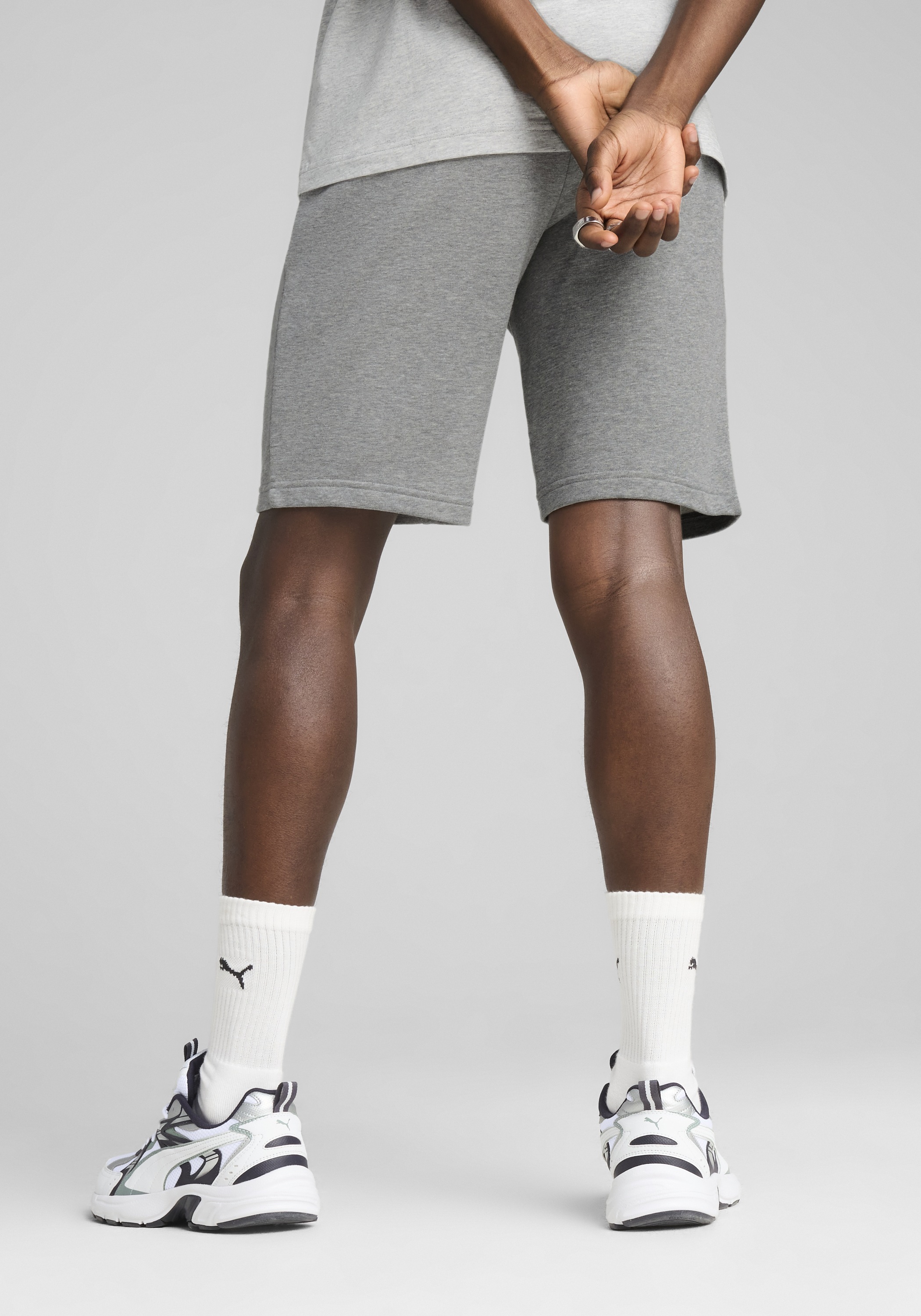 PUMA Short d'entraînement »ESS 2 COLOR NO 1 LOGO SHORTS 10 TR«  avec poches latérales, taille élastique avec cordon, Regular Fit