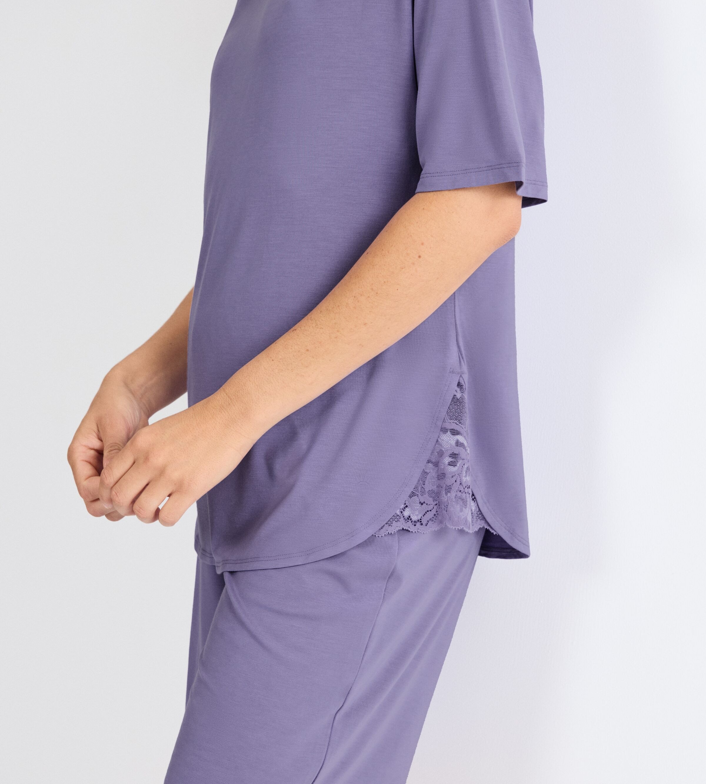 Triumph Pyjama »Timeless Sensuality PSK« 2 pièces atmungsaktiv, weich, verzierte Spitzeneinsätze