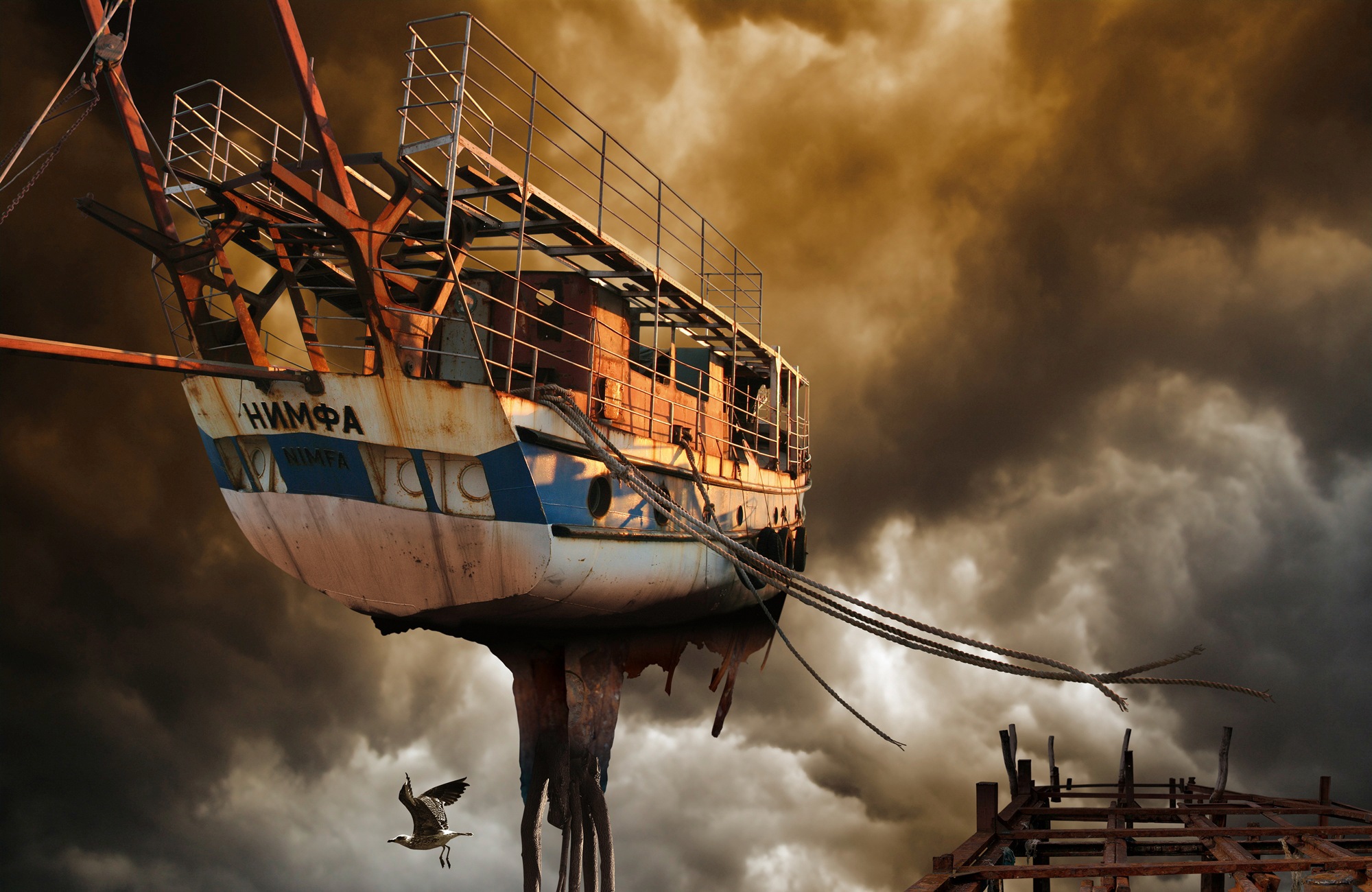 Image of Papermoon Fototapete "Photo-Art RAYMOND HOFFMANN, BOOT IN DEN WOLKEN"