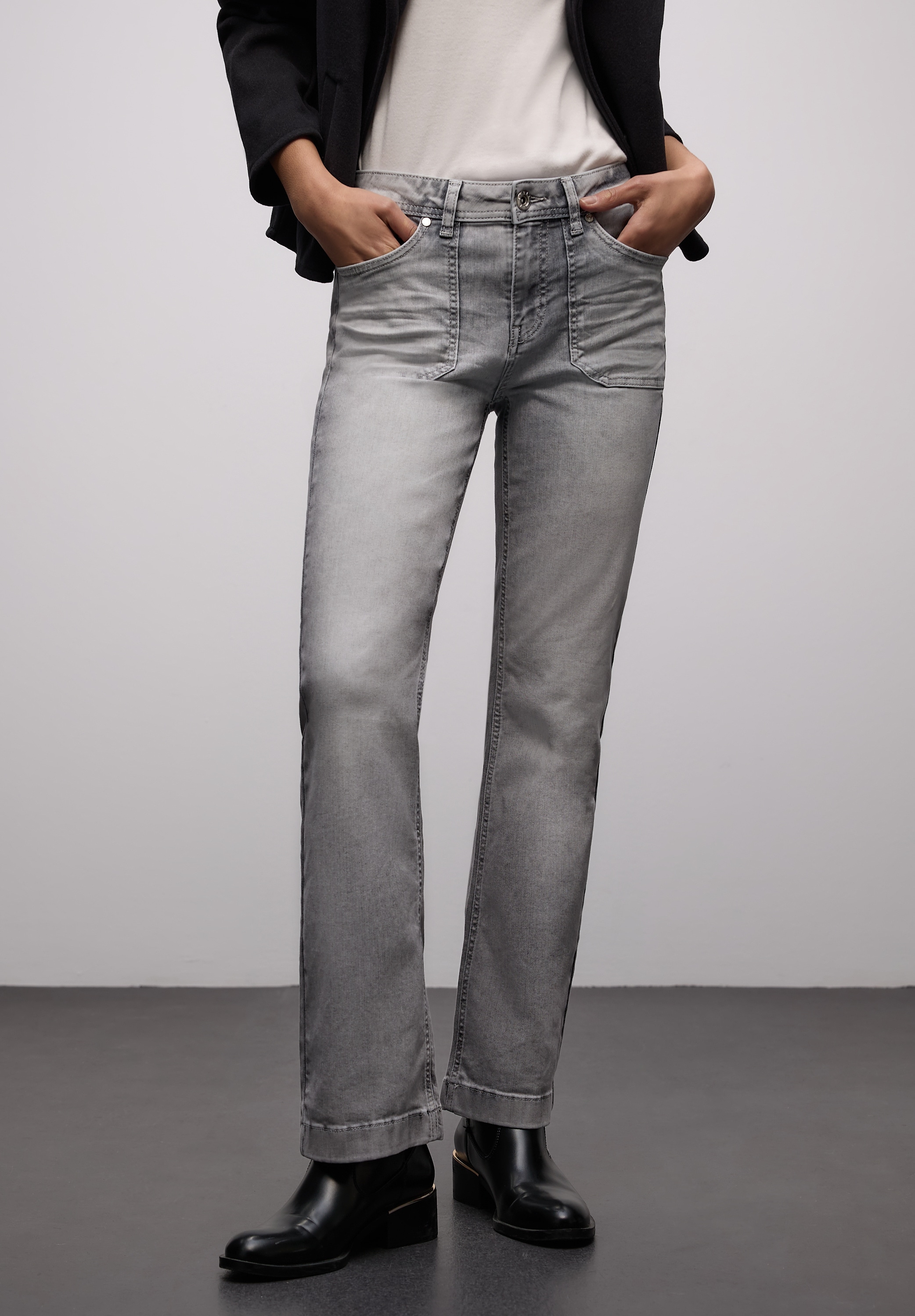Image of STREET ONE Bootcut-Jeans im 5-Pocket-Stil und mit Stretch