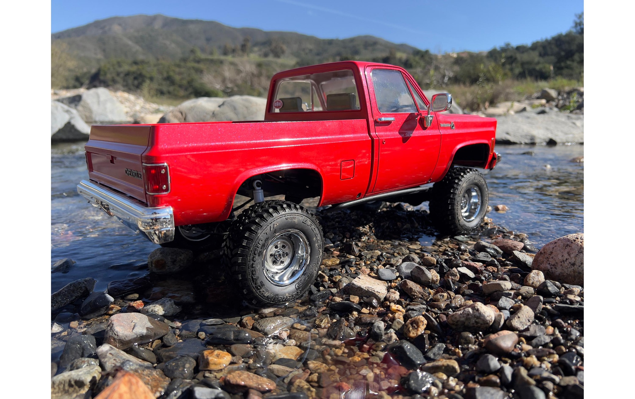 RC-Monstertruck »RC4WD Trail Finder 2 LWB Chevy K10 Rot, RTR,«, Lackiert