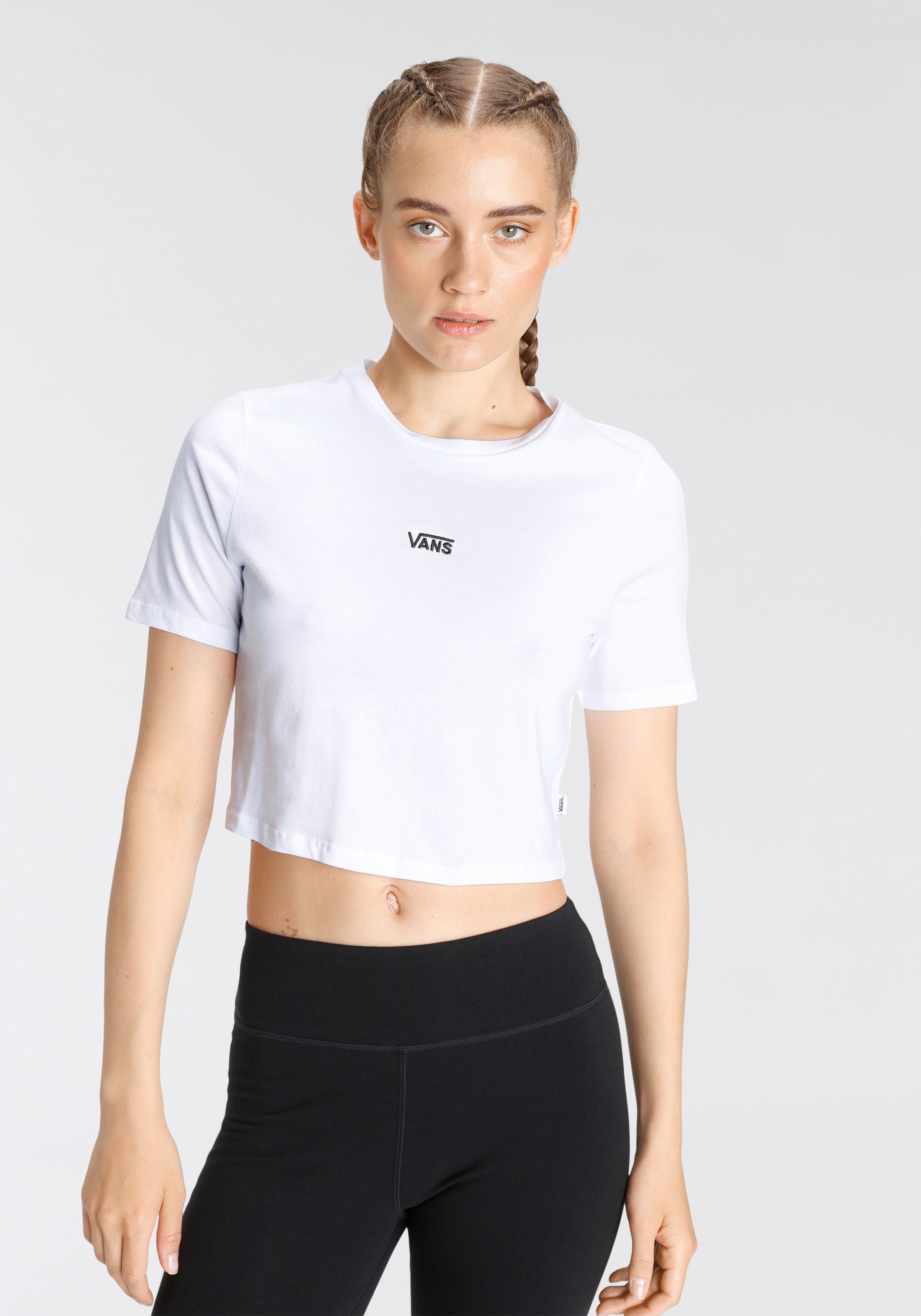 Image of Vans T-Shirt »FLYING V CROP CREW SPORT«, Modisch kurze Länge bei Ackermann Versand Schweiz