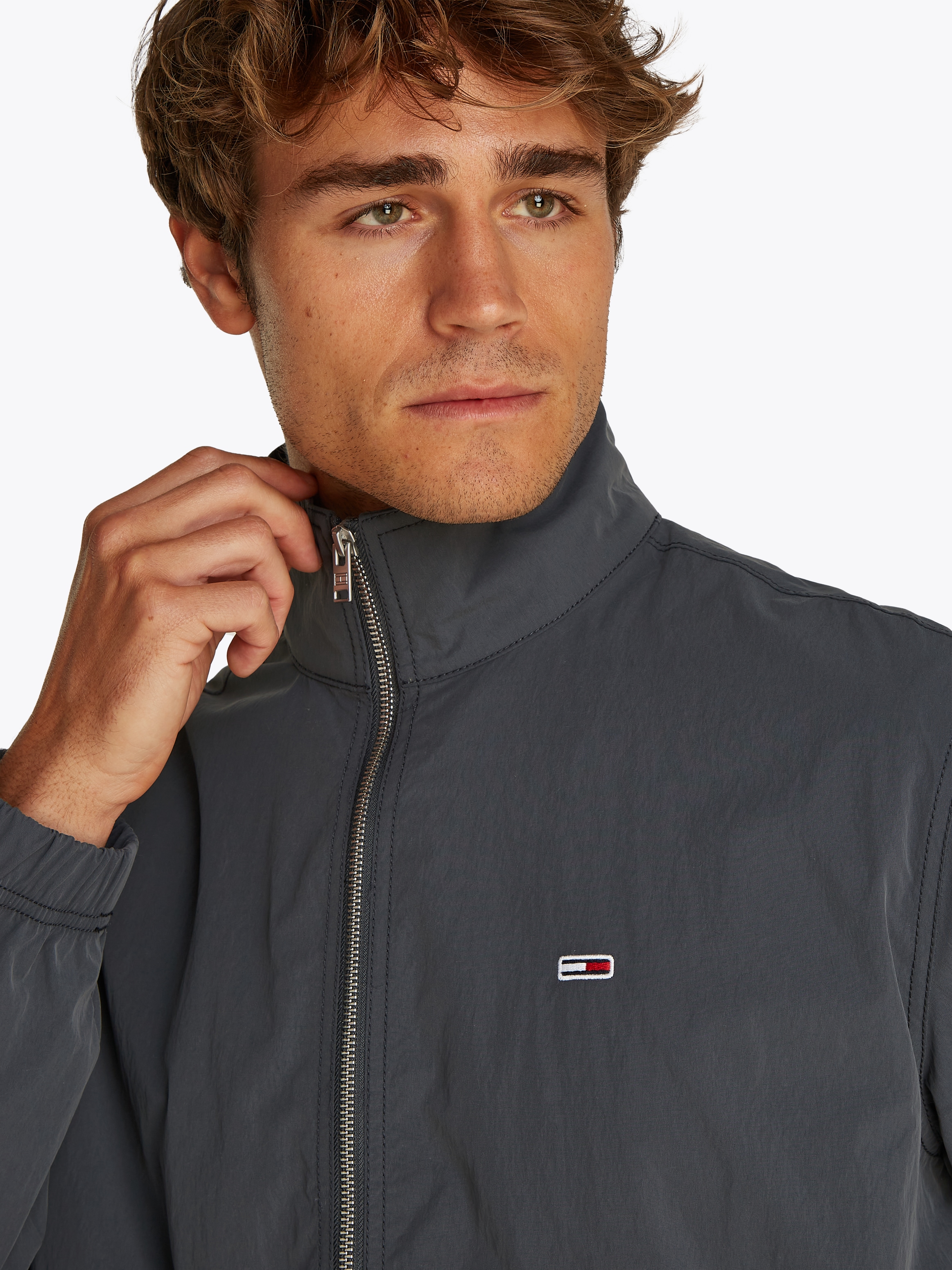 Tommy Jeans Bomberjacke »TJM ESSENTIAL JACKET EXT«, mit Logostickerei