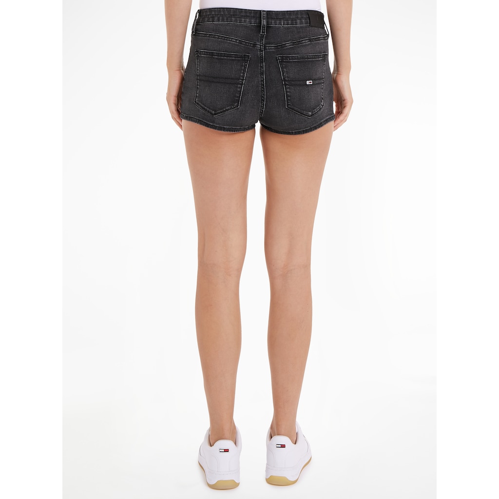 Tommy Jeans Shorts »NORA MD SHORT AH1288«, mit Tommy Jeans Logo-Badge & Flag