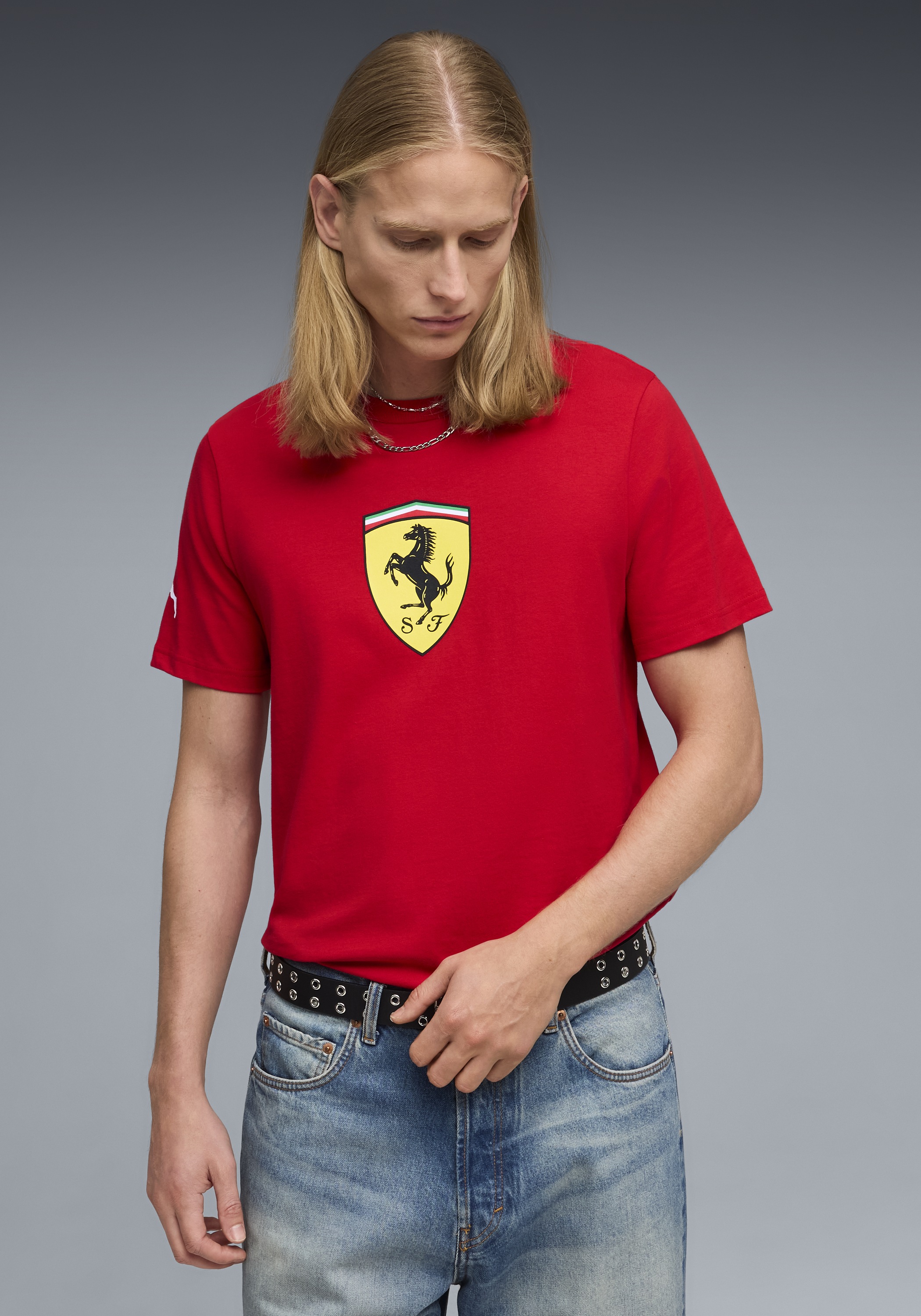 Image of PUMA T-Shirt "FERRARI COLORED SHIELD TEE" Regular Fit, Kurzarm, für Motorsport-Fans, Rundhalsausschnitt