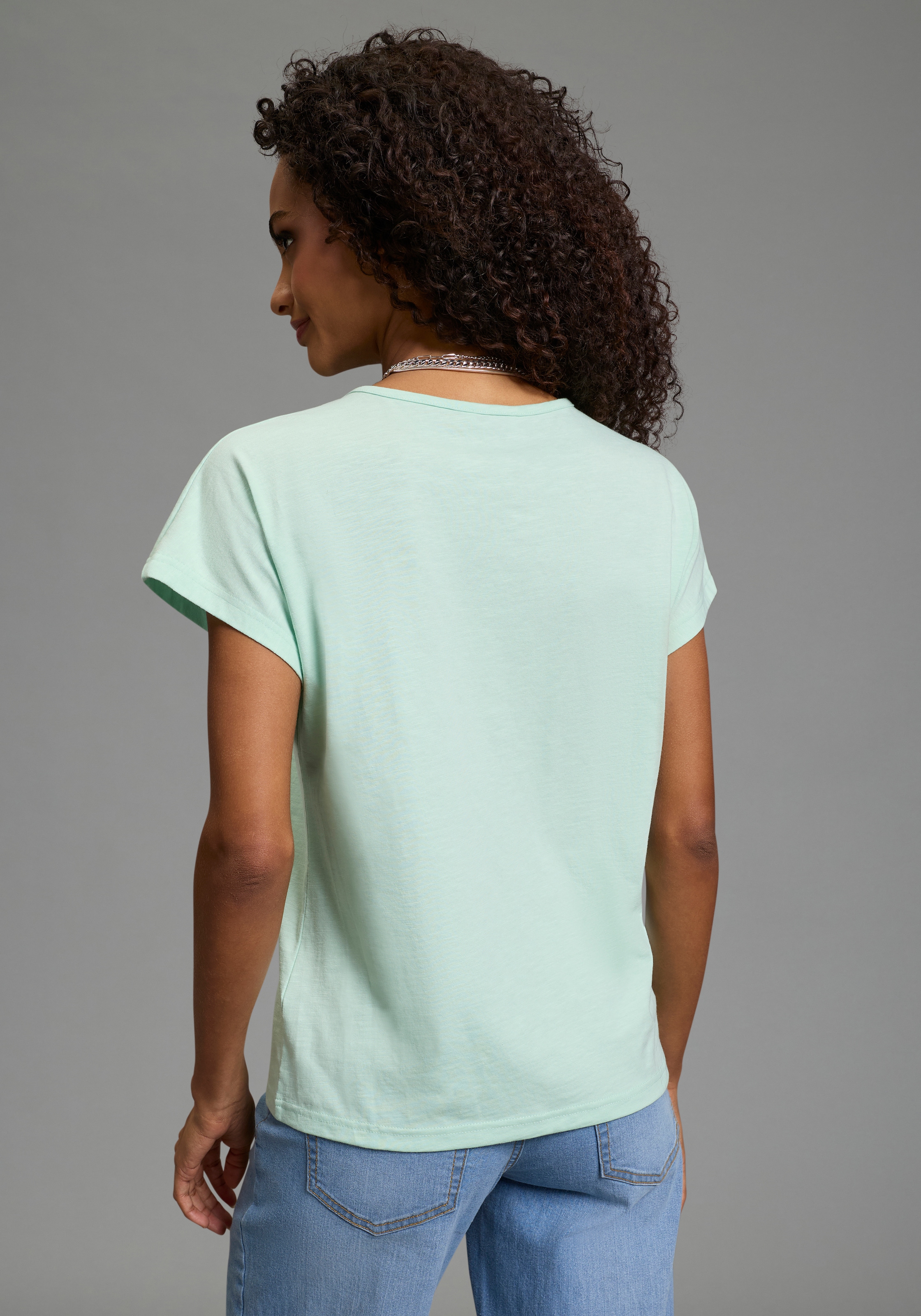 Flashlights V-Shirt V-Ausschnitt, mit Knopfleiste, figurumspielende Passform