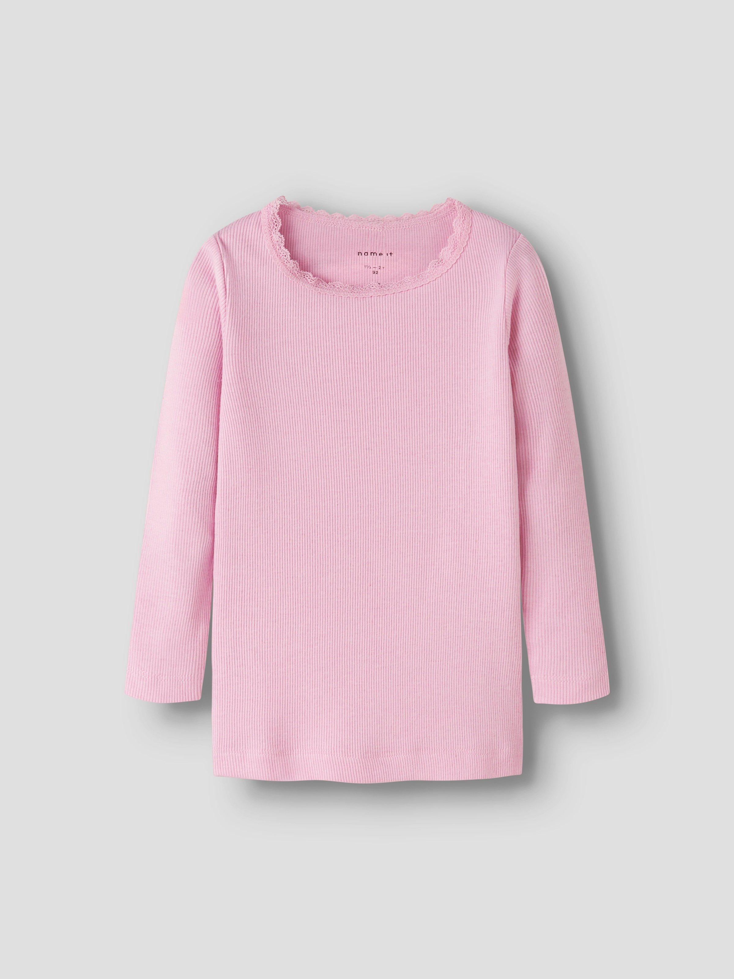 Name It Langarmshirt »NMFKAB LS TOP NOOS«, in Feinripp und mit süsser Spitzenkante am Ausschnitt