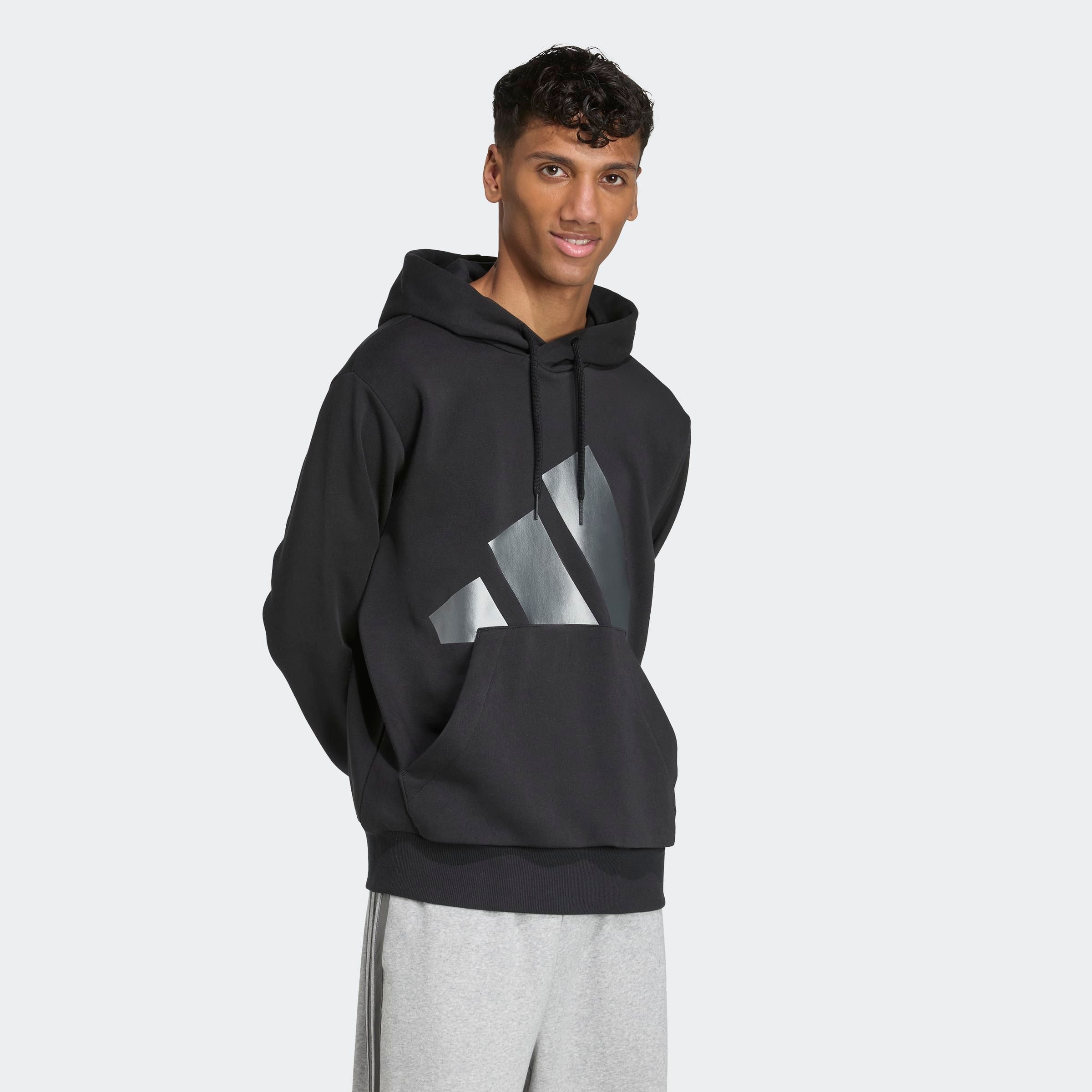 adidas Sportswear Sweat à capuche »HOLIDAY 3S HOODIE«, avec grand logo BOS, design festif, col rond
