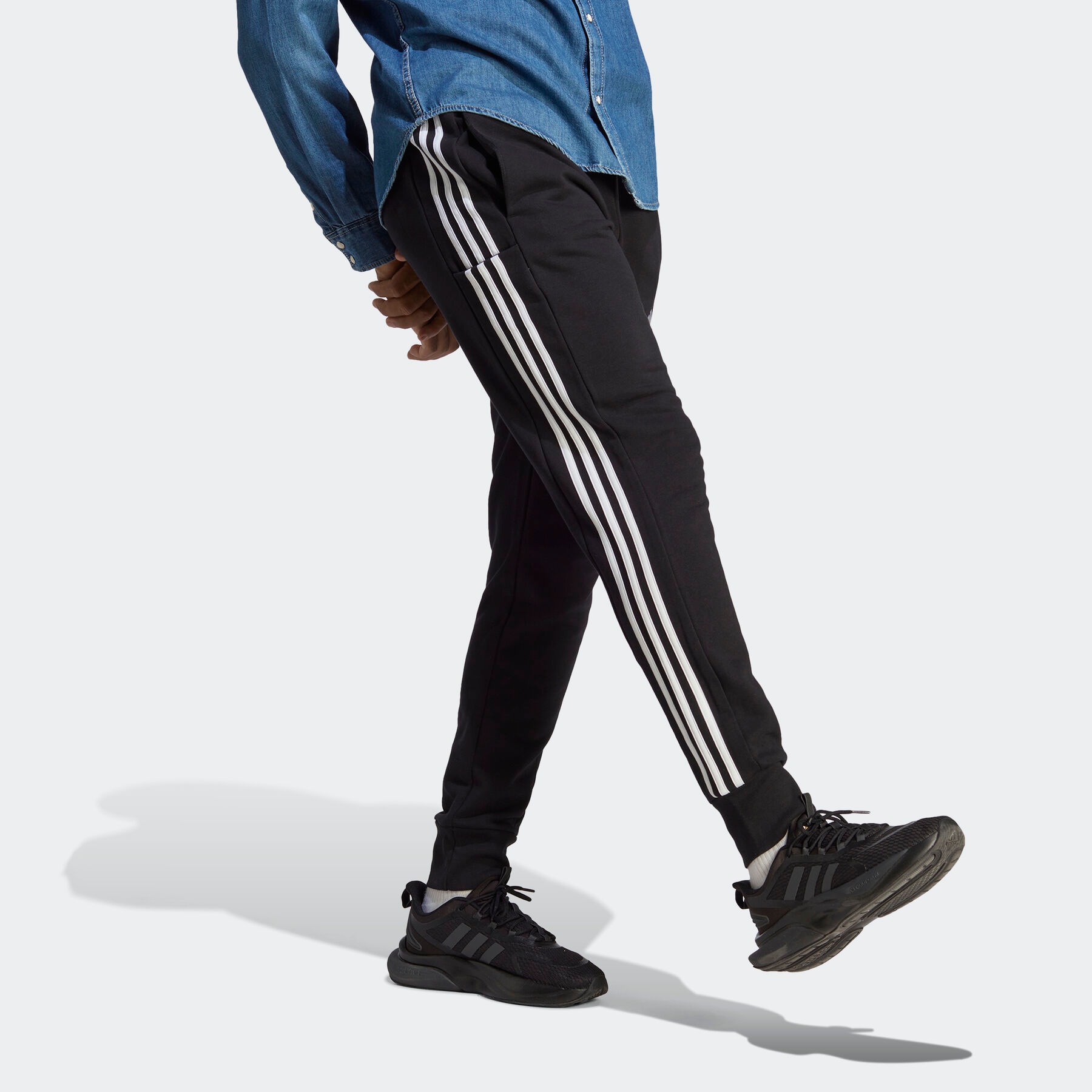 adidas Sportswear Sporthose »ESSENTIALS FRENCH TERRY TAPERED CUFF 3STREIFEN HOSE«, (1 tlg.)