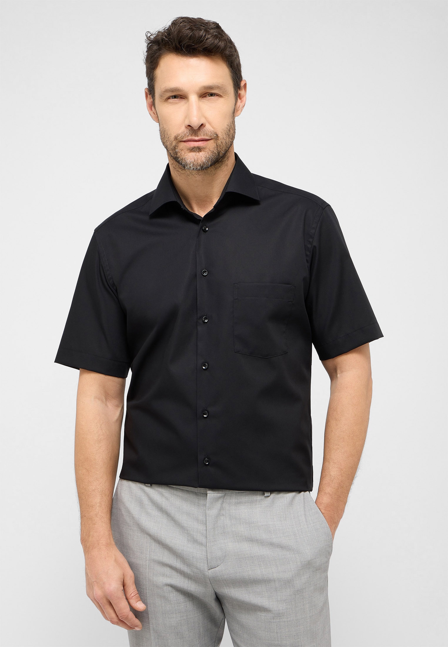 Image of Eterna Kurzarmhemd "MODERN FIT" NON IRON (bügelfrei)