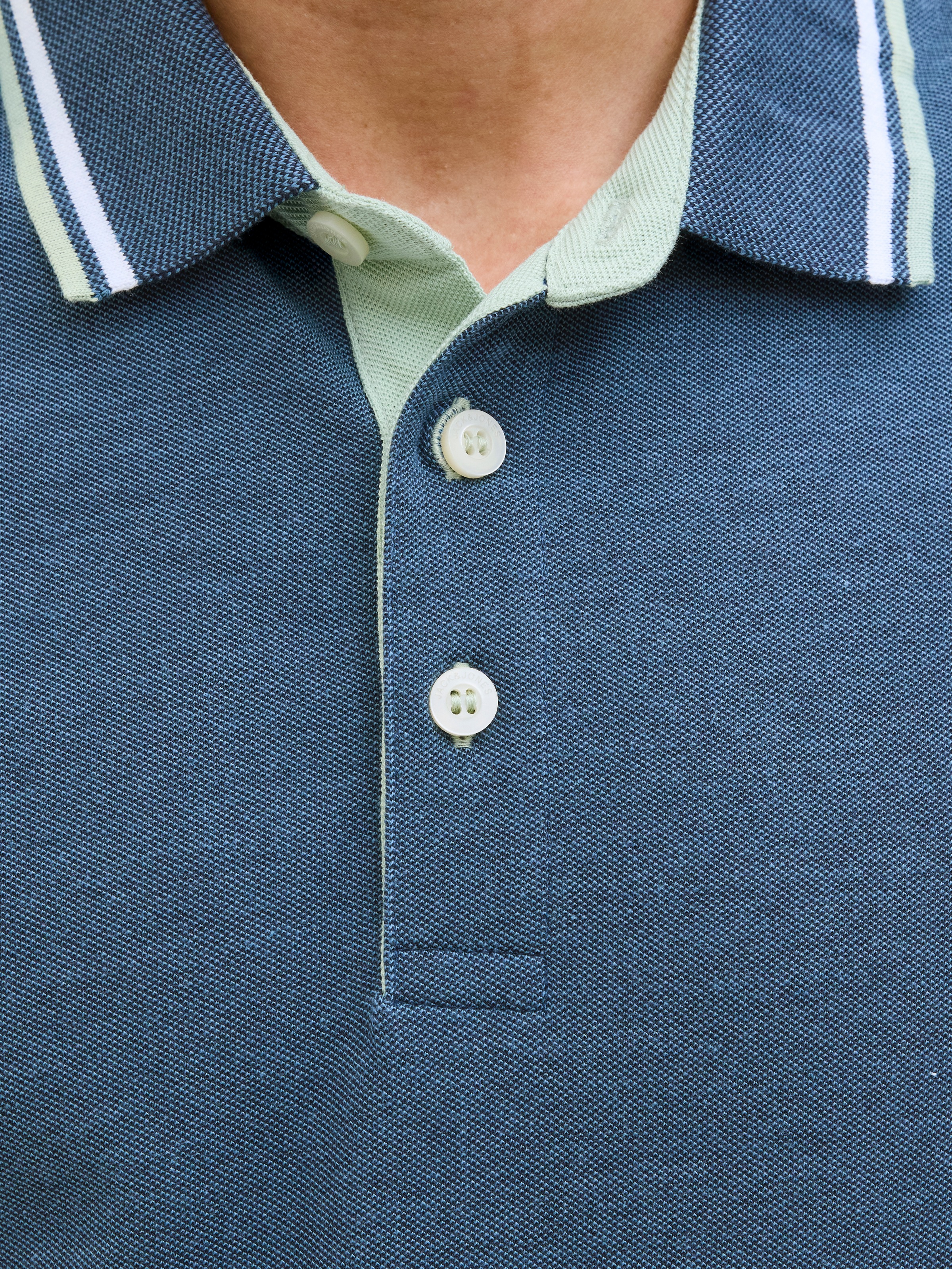 Jack & Jones Poloshirt »JJEPAULOS POLO SS NOOS«, mit Logo Stickerei