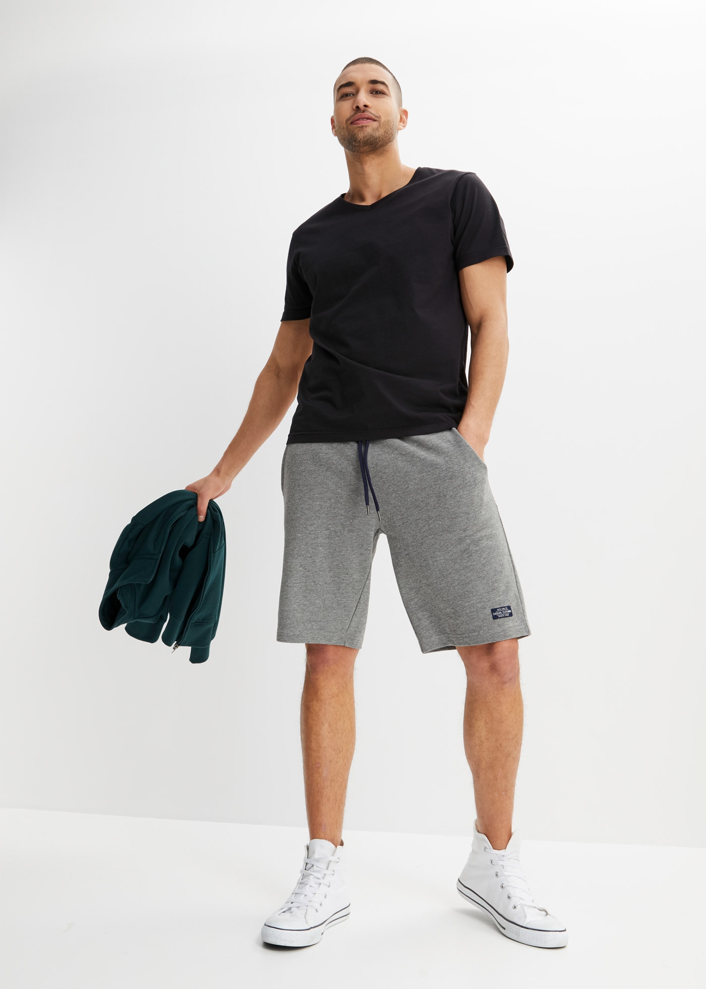 bonprix Sweatbermudas  aus Baumwolle, Regular Fit, mit vier Taschen